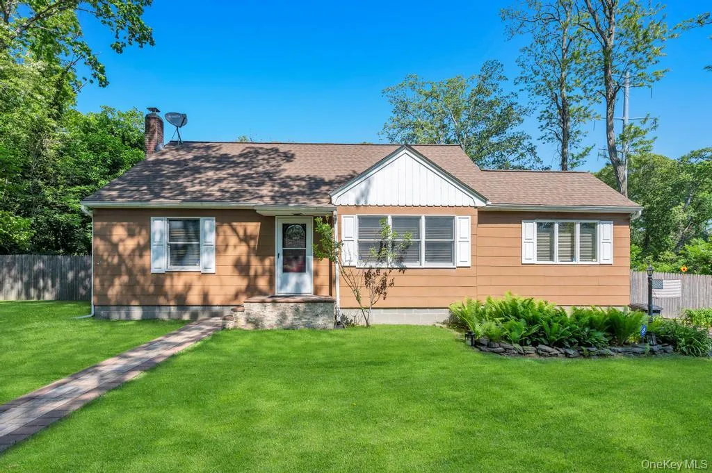 19 Oakland Avenue, Brookhaven, NY, 4 Bedrooms Bedrooms, 8 Rooms Rooms,2 BathroomsBathrooms,Residential,For Rent,Oakland,0,1001179 19 Oakland Avenue, Brookhaven, NY, 4 Bedrooms Bedrooms, 8 Rooms Rooms,2 BathroomsBathrooms,Residential,For Rent,Oakland,0,1001179