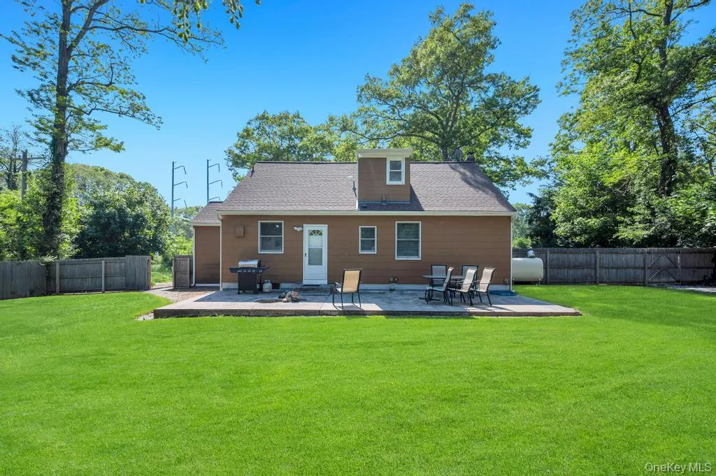 19 Oakland Avenue, Brookhaven, NY, 4 Bedrooms Bedrooms, 8 Rooms Rooms,2 BathroomsBathrooms,Residential,For Rent,Oakland,0,1001179 19 Oakland Avenue, Brookhaven, NY, 4 Bedrooms Bedrooms, 8 Rooms Rooms,2 BathroomsBathrooms,Residential,For Rent,Oakland,0,1001179