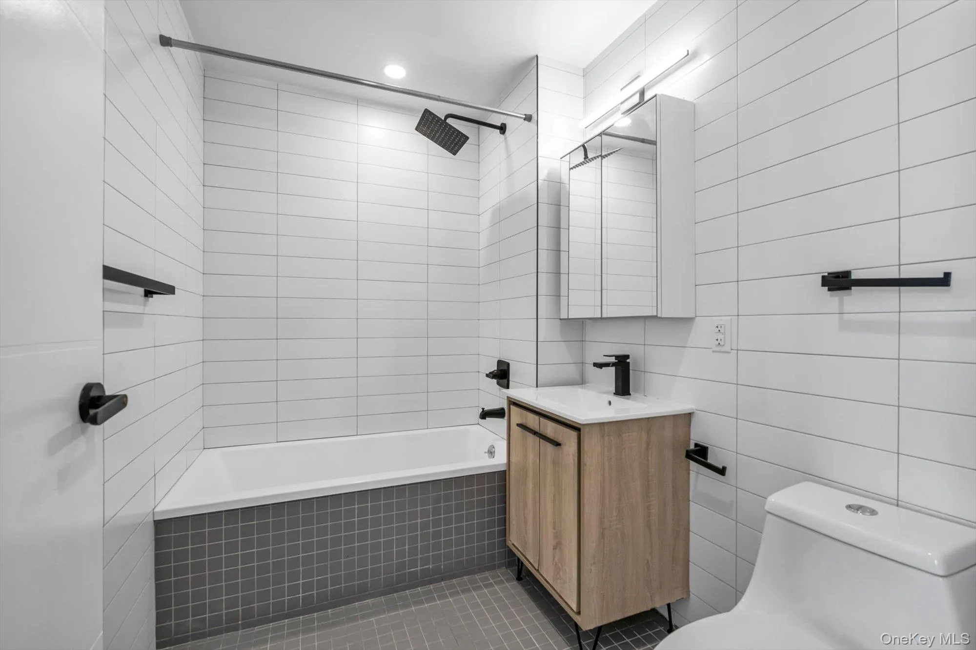 5540 97th Place, New York, NY, 2 Bedrooms Bedrooms, 6 Rooms Rooms,2 BathroomsBathrooms,Residential,For Rent,97th,0,1001187 5540 97th Place, New York, NY, 2 Bedrooms Bedrooms, 6 Rooms Rooms,2 BathroomsBathrooms,Residential,For Rent,97th,0,1001187