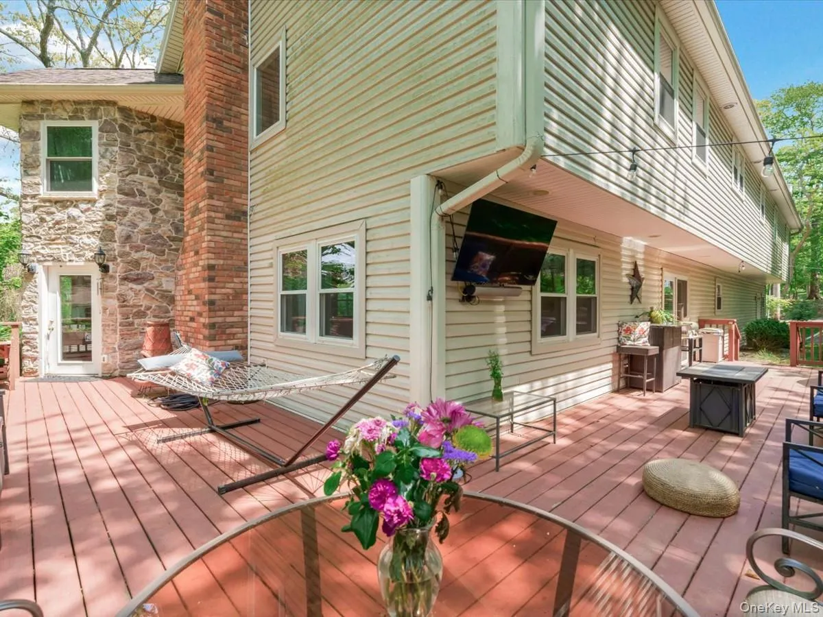 2 Seaview Ledge, Brookhaven, NY, 6 Bedrooms Bedrooms, 10 Rooms Rooms,3 BathroomsBathrooms,Residential,For Rent,Seaview Ledge,0,1001191 2 Seaview Ledge, Brookhaven, NY, 6 Bedrooms Bedrooms, 10 Rooms Rooms,3 BathroomsBathrooms,Residential,For Rent,Seaview Ledge,0,1001191