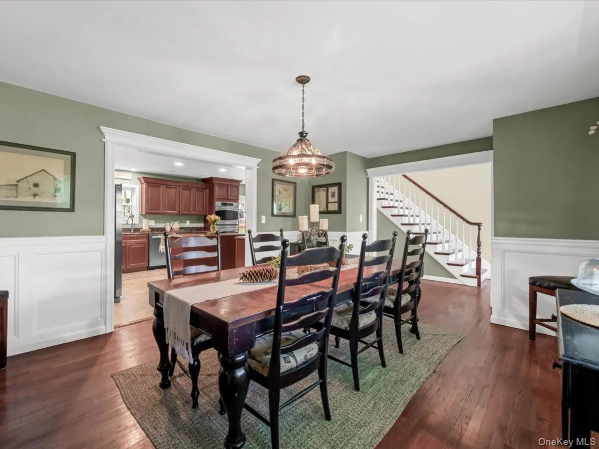 2 Seaview Ledge, Brookhaven, NY, 6 Bedrooms Bedrooms, 10 Rooms Rooms,3 BathroomsBathrooms,Residential,For Rent,Seaview Ledge,0,1001191 2 Seaview Ledge, Brookhaven, NY, 6 Bedrooms Bedrooms, 10 Rooms Rooms,3 BathroomsBathrooms,Residential,For Rent,Seaview Ledge,0,1001191