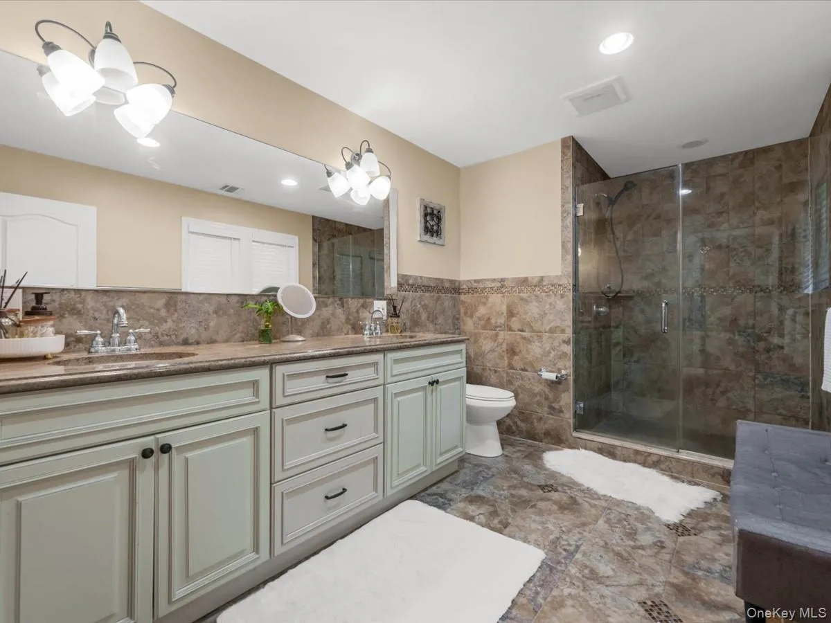 2 Seaview Ledge, Brookhaven, NY, 6 Bedrooms Bedrooms, 10 Rooms Rooms,3 BathroomsBathrooms,Residential,For Rent,Seaview Ledge,0,1001191 2 Seaview Ledge, Brookhaven, NY, 6 Bedrooms Bedrooms, 10 Rooms Rooms,3 BathroomsBathrooms,Residential,For Rent,Seaview Ledge,0,1001191