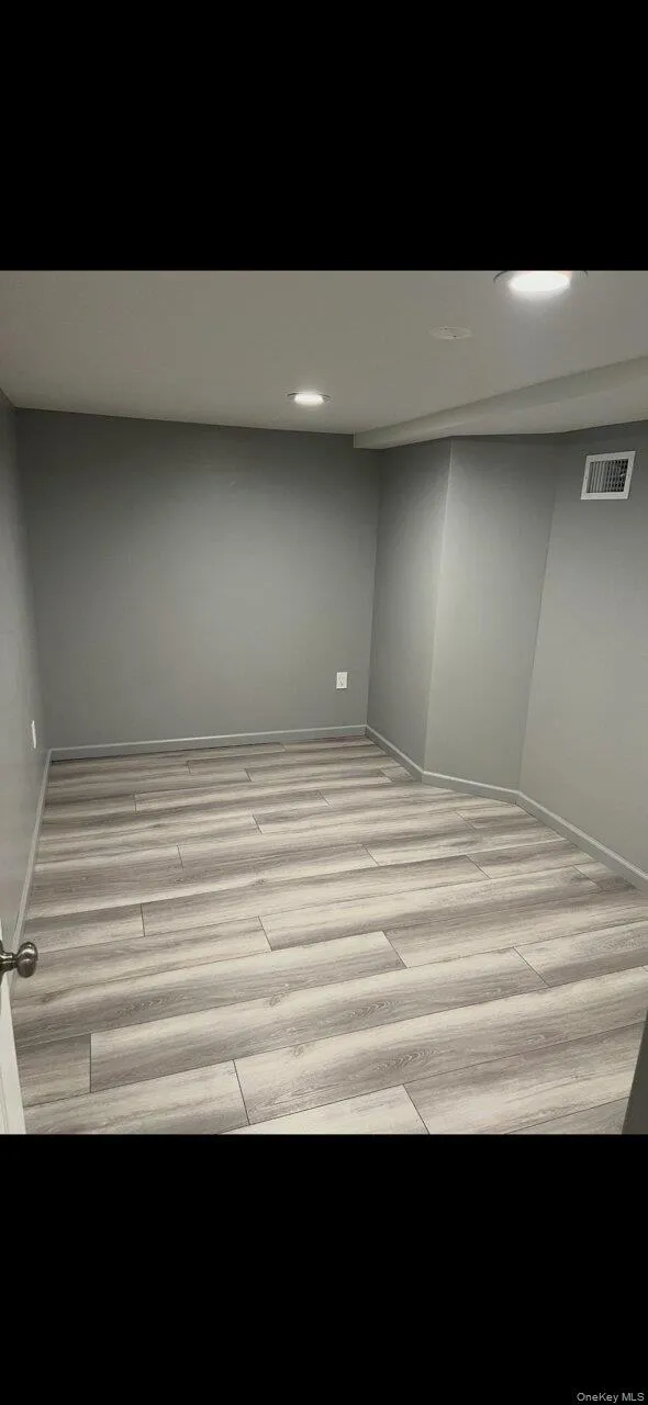 2 Seaview Ledge, Brookhaven, NY, 6 Bedrooms Bedrooms, 10 Rooms Rooms,3 BathroomsBathrooms,Residential,For Rent,Seaview Ledge,0,KEY1001191 2 Seaview Ledge, Brookhaven, NY, 6 Bedrooms Bedrooms, 10 Rooms Rooms,3 BathroomsBathrooms,Residential,For Rent,Seaview Ledge,0,KEY1001191