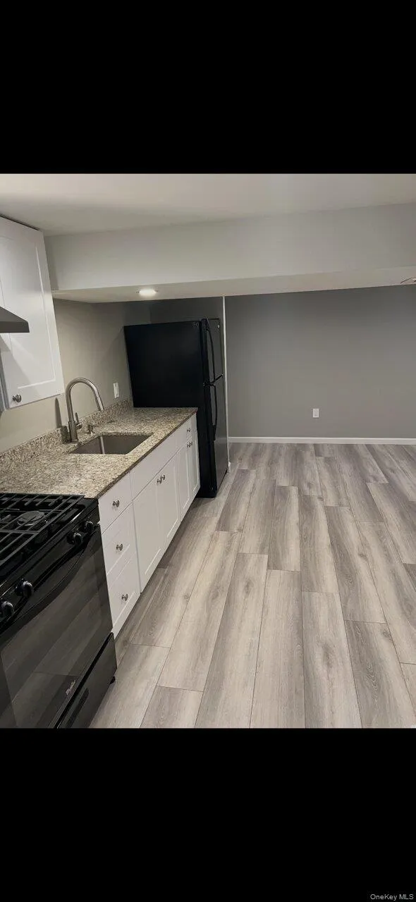 2 Seaview Ledge, Brookhaven, NY, 6 Bedrooms Bedrooms, 10 Rooms Rooms,3 BathroomsBathrooms,Residential,For Rent,Seaview Ledge,0,KEY1001191 2 Seaview Ledge, Brookhaven, NY, 6 Bedrooms Bedrooms, 10 Rooms Rooms,3 BathroomsBathrooms,Residential,For Rent,Seaview Ledge,0,KEY1001191