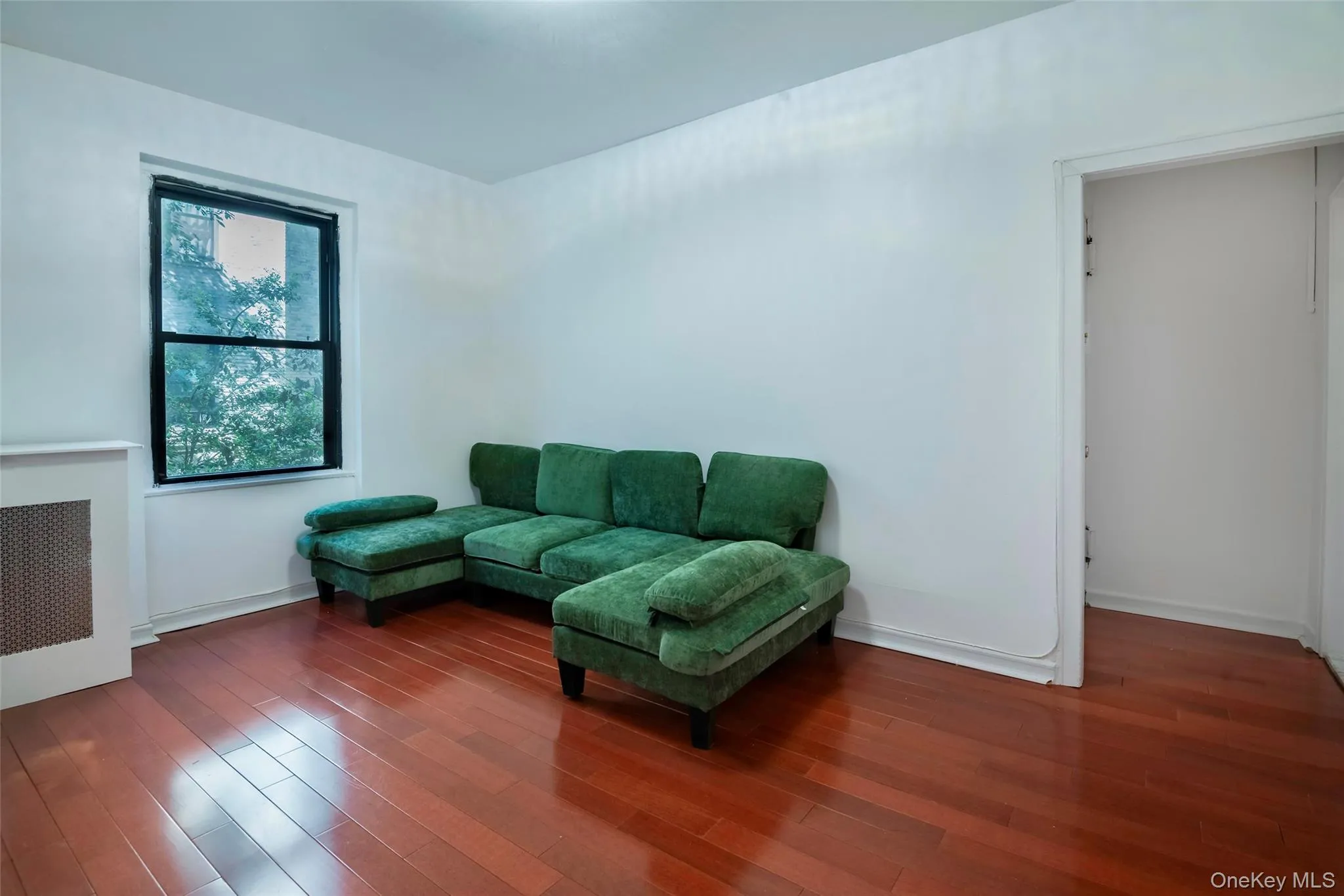 21-77 33rd Street, New York, NY, 3 Bedrooms Bedrooms, 5 Rooms Rooms,1 BathroomBathrooms,Residential,For Rent,33rd,0,1001195 21-77 33rd Street, New York, NY, 3 Bedrooms Bedrooms, 5 Rooms Rooms,1 BathroomBathrooms,Residential,For Rent,33rd,0,1001195