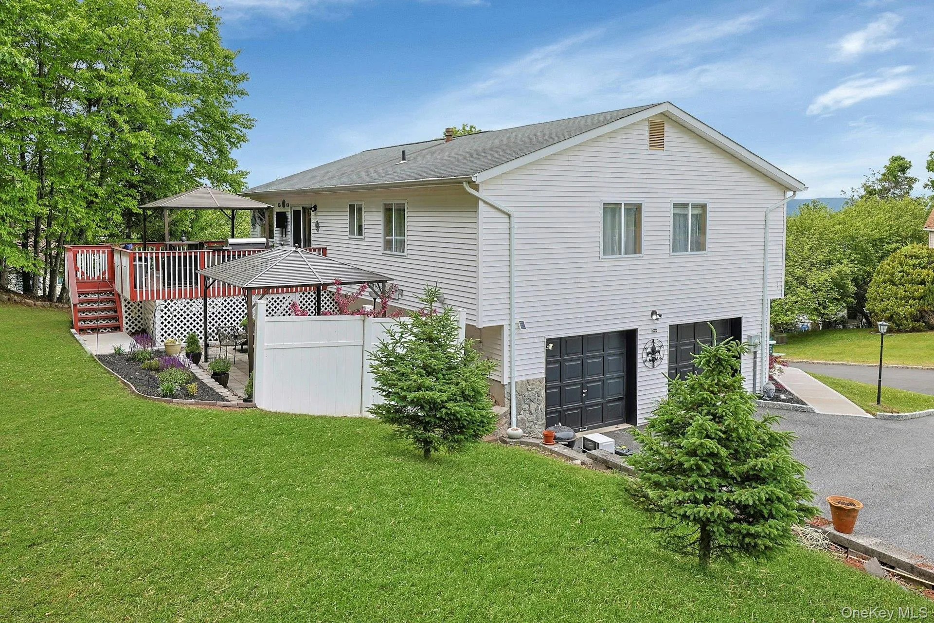 12 Louis Donato Drive, Haverstraw, NY, 4 Bedrooms Bedrooms, 8 Rooms Rooms,3 BathroomsBathrooms,Residential,For Rent,Louis Donato,0,1001198 12 Louis Donato Drive, Haverstraw, NY, 4 Bedrooms Bedrooms, 8 Rooms Rooms,3 BathroomsBathrooms,Residential,For Rent,Louis Donato,0,1001198