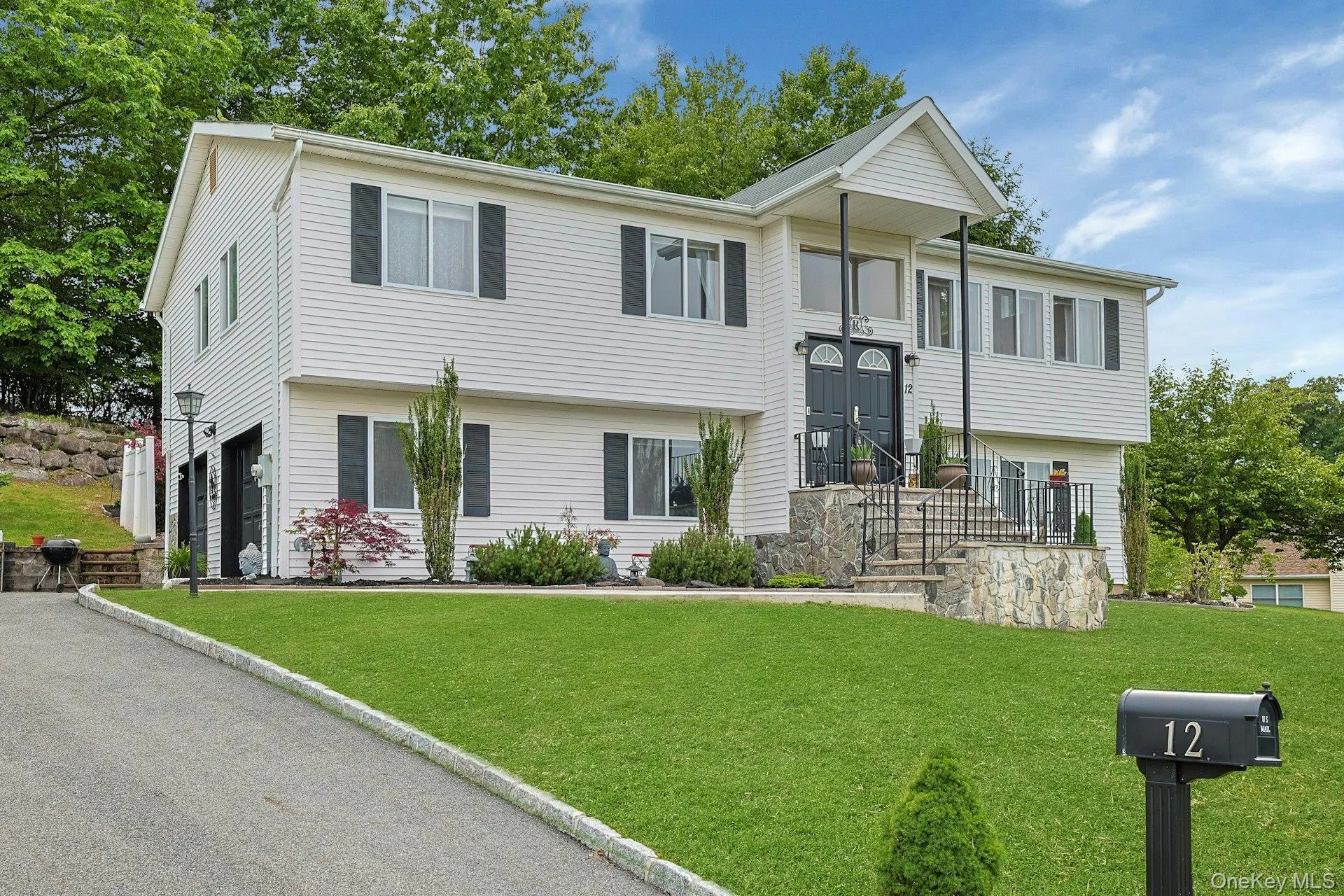 12 Louis Donato Drive, Haverstraw, NY, 4 Bedrooms Bedrooms, 8 Rooms Rooms,3 BathroomsBathrooms,Residential,For Rent,Louis Donato,0,1001198 12 Louis Donato Drive, Haverstraw, NY, 4 Bedrooms Bedrooms, 8 Rooms Rooms,3 BathroomsBathrooms,Residential,For Rent,Louis Donato,0,1001198