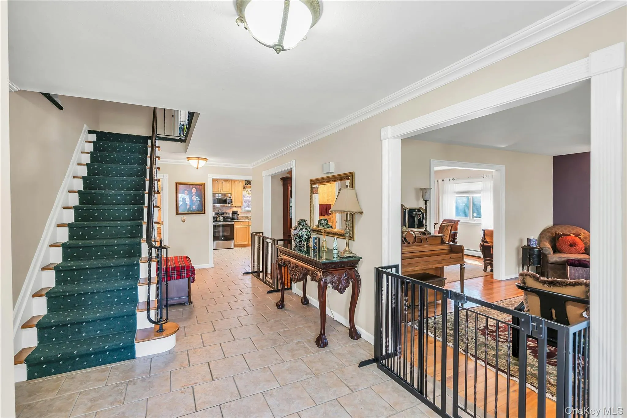 18 Ron Court, Smithtown, NY, 5 Bedrooms Bedrooms, 9 Rooms Rooms,2 BathroomsBathrooms,Residential,For Rent,Ron,0,KEY1001202 18 Ron Court, Smithtown, NY, 5 Bedrooms Bedrooms, 9 Rooms Rooms,2 BathroomsBathrooms,Residential,For Rent,Ron,0,KEY1001202