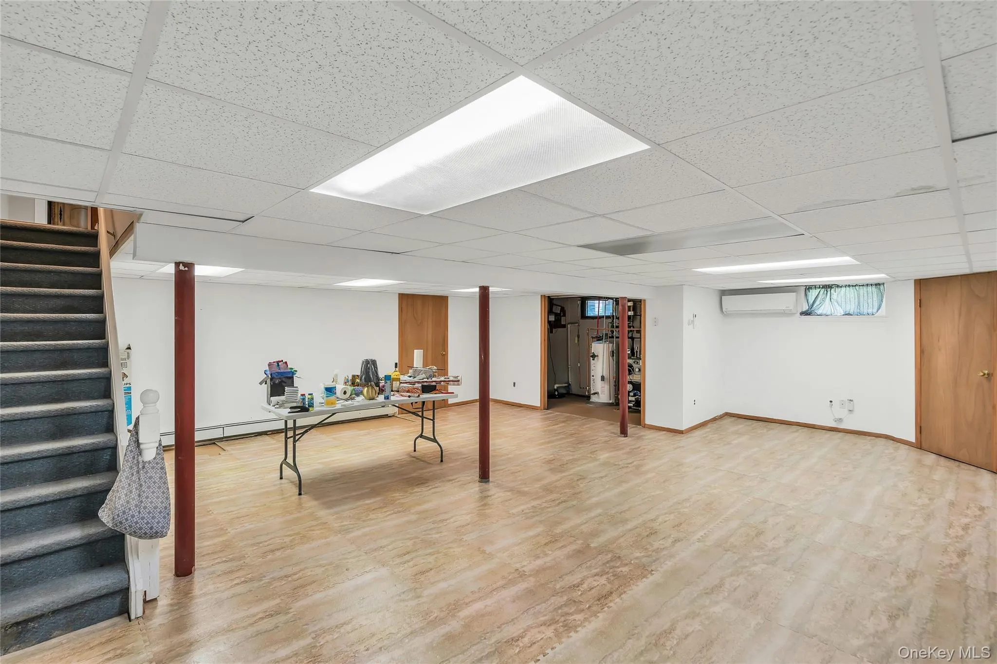 18 Ron Court, Smithtown, NY, 5 Bedrooms Bedrooms, 9 Rooms Rooms,2 BathroomsBathrooms,Residential,For Rent,Ron,0,KEY1001202 18 Ron Court, Smithtown, NY, 5 Bedrooms Bedrooms, 9 Rooms Rooms,2 BathroomsBathrooms,Residential,For Rent,Ron,0,KEY1001202