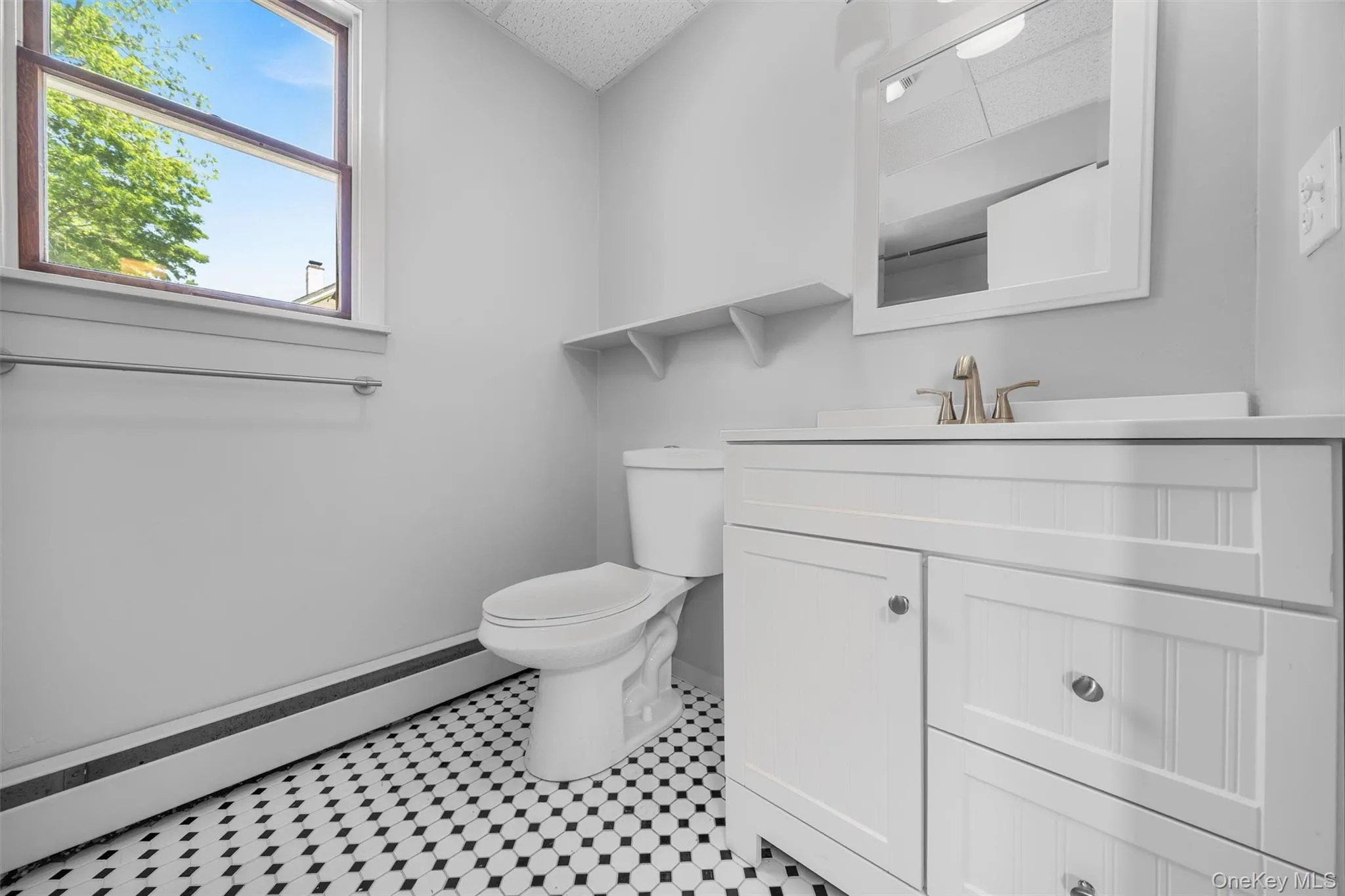28 Van Buren Street, Warwick (town), NY, 2 Bedrooms Bedrooms, 4 Rooms Rooms,1 BathroomBathrooms,Residential Lease,For Rent,Van Buren,0,1001211 28 Van Buren Street, Warwick (town), NY, 2 Bedrooms Bedrooms, 4 Rooms Rooms,1 BathroomBathrooms,Residential Lease,For Rent,Van Buren,0,1001211