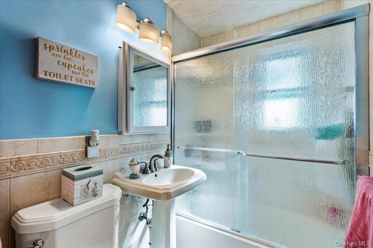 251-03 71st Road, New York, NY, 2 Bedrooms Bedrooms, 5 Rooms Rooms,1 BathroomBathrooms,Residential,For Rent,71st,0,1001219 251-03 71st Road, New York, NY, 2 Bedrooms Bedrooms, 5 Rooms Rooms,1 BathroomBathrooms,Residential,For Rent,71st,0,1001219