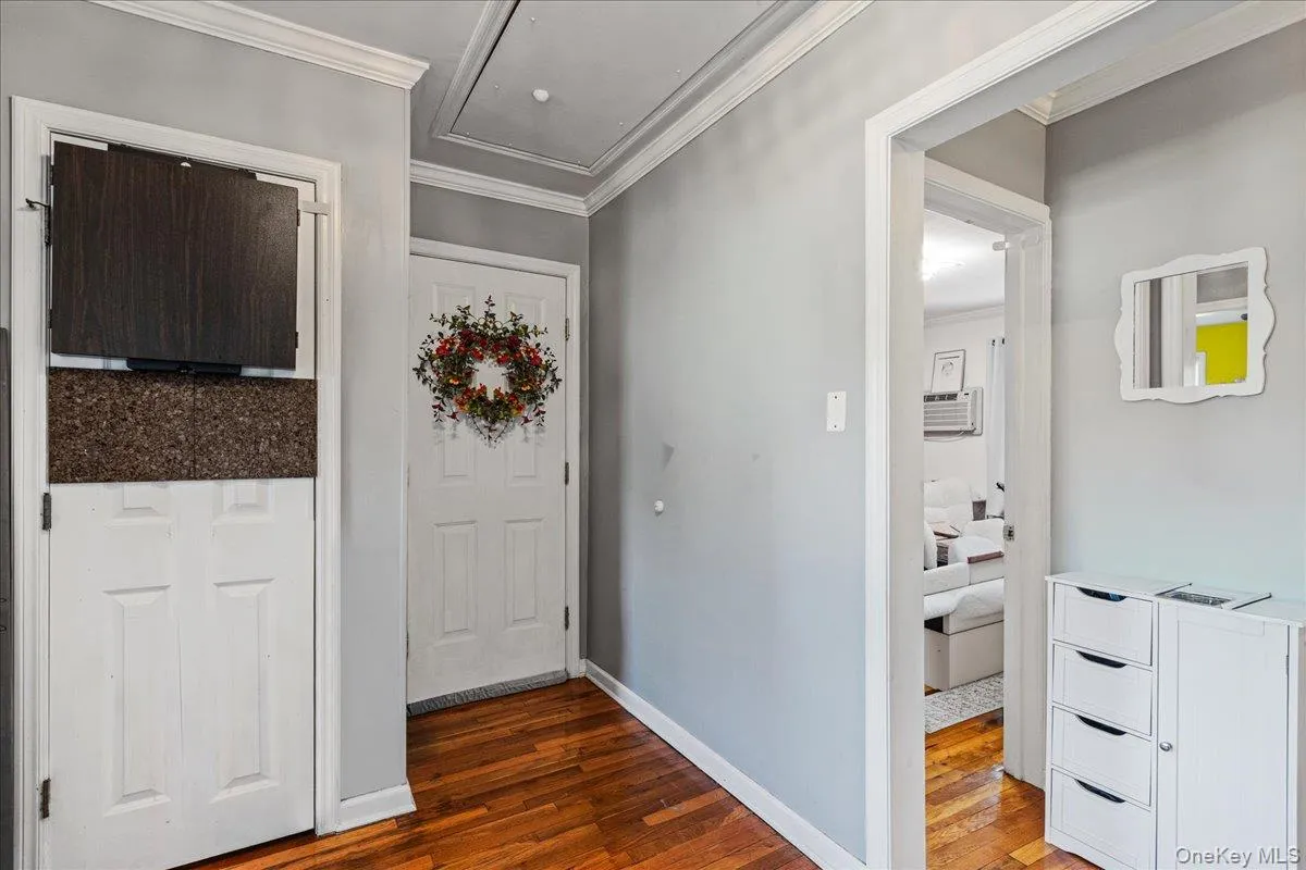 251-03 71st Road, New York, NY, 2 Bedrooms Bedrooms, 5 Rooms Rooms,1 BathroomBathrooms,Residential,For Rent,71st,0,1001219 251-03 71st Road, New York, NY, 2 Bedrooms Bedrooms, 5 Rooms Rooms,1 BathroomBathrooms,Residential,For Rent,71st,0,1001219