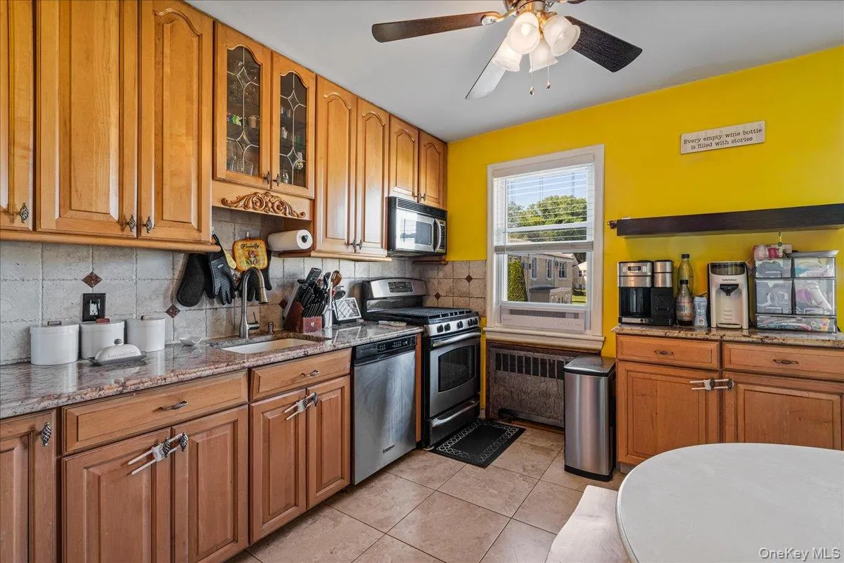 251-03 71st Road, New York, NY, 2 Bedrooms Bedrooms, 5 Rooms Rooms,1 BathroomBathrooms,Residential,For Rent,71st,0,1001219 251-03 71st Road, New York, NY, 2 Bedrooms Bedrooms, 5 Rooms Rooms,1 BathroomBathrooms,Residential,For Rent,71st,0,1001219