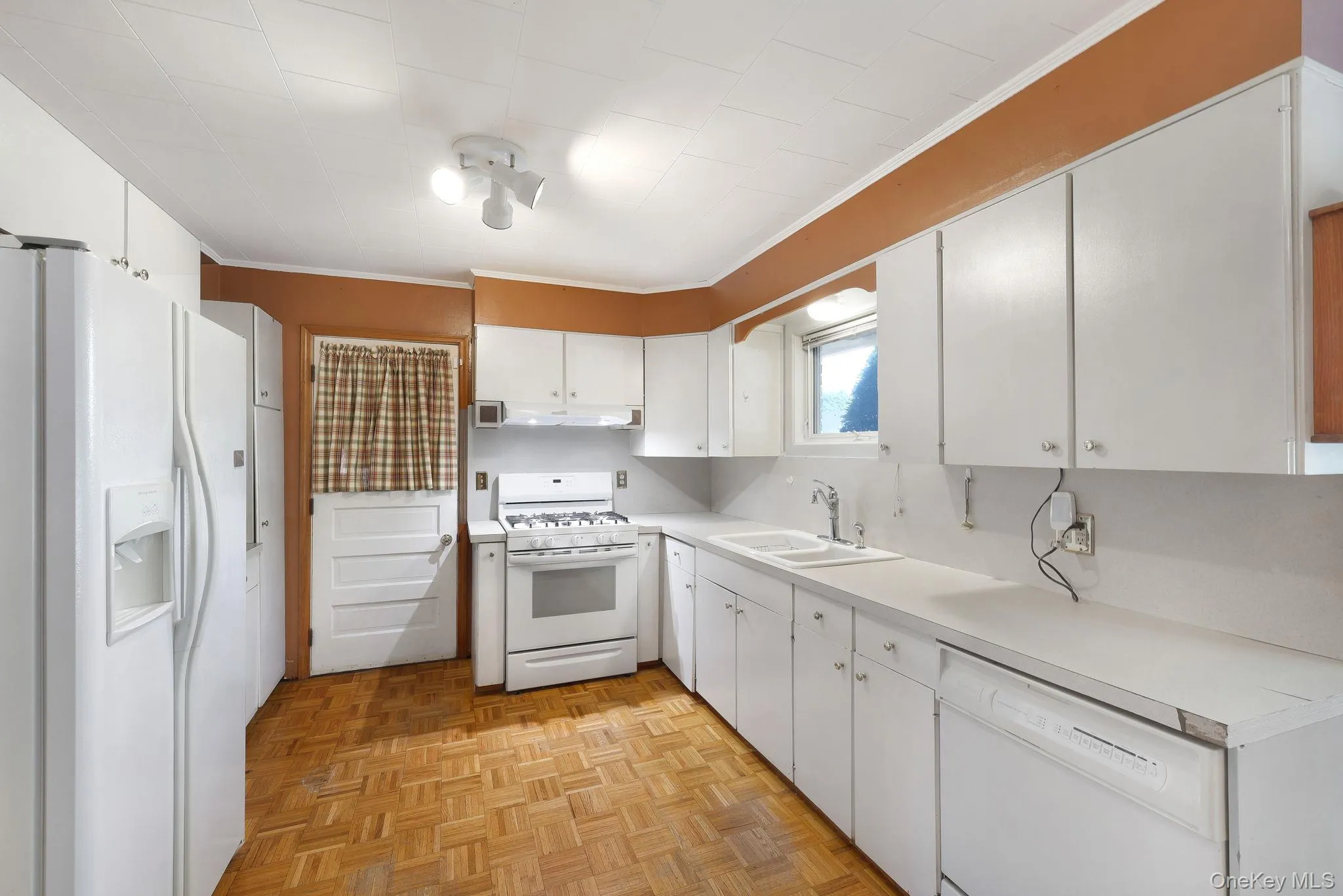 36 Finger Street, Saugerties, NY, 3 Bedrooms Bedrooms, 8 Rooms Rooms,2 BathroomsBathrooms,Residential,For Rent,Finger,0,1001230 36 Finger Street, Saugerties, NY, 3 Bedrooms Bedrooms, 8 Rooms Rooms,2 BathroomsBathrooms,Residential,For Rent,Finger,0,1001230