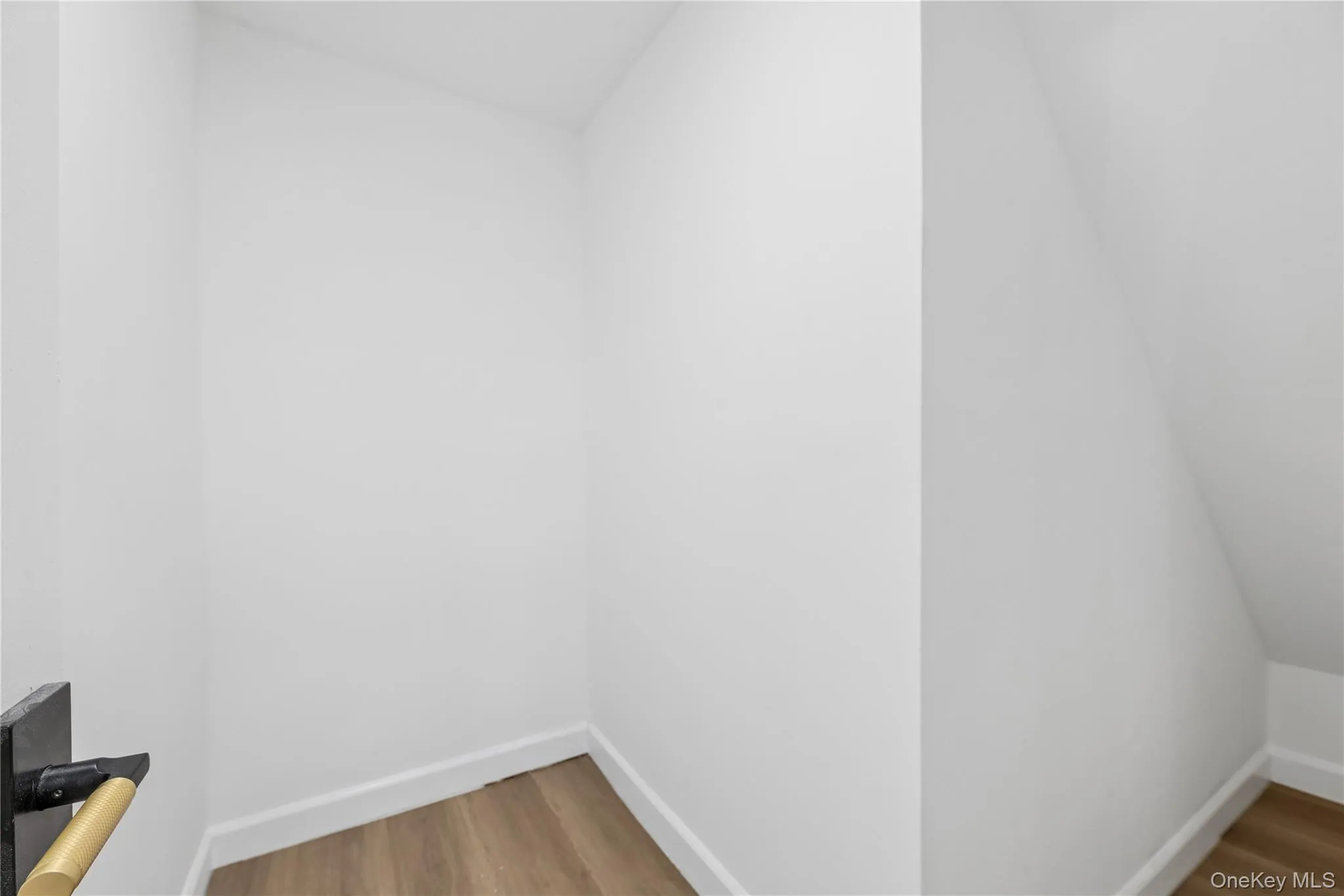 11 Park Avenue, Babylon, NY, 1 Bedroom Bedrooms, 3 Rooms Rooms,1 BathroomBathrooms,Residential Lease,For Rent,Park,0,1001233 11 Park Avenue, Babylon, NY, 1 Bedroom Bedrooms, 3 Rooms Rooms,1 BathroomBathrooms,Residential Lease,For Rent,Park,0,1001233