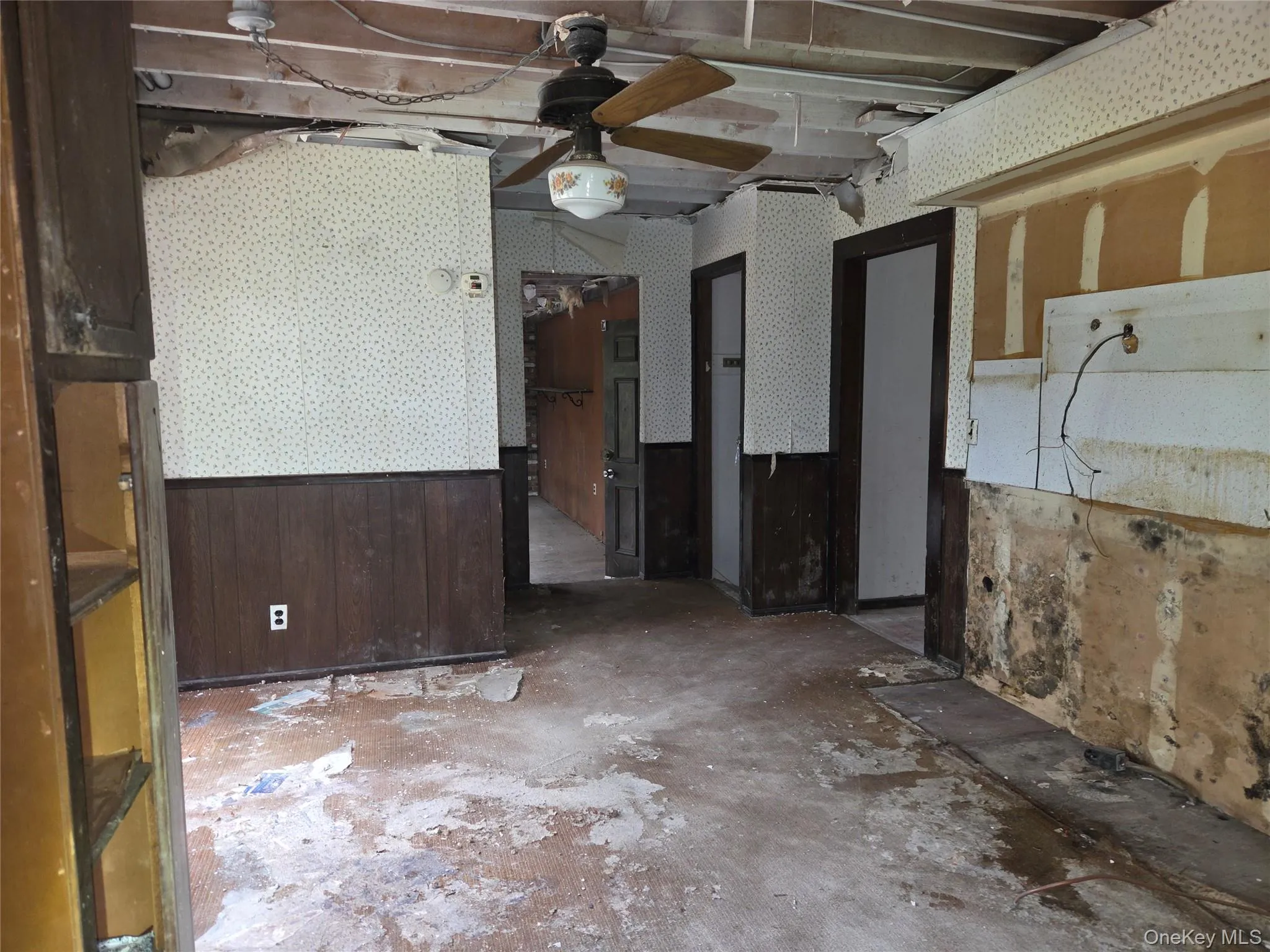 7 Michael Place, Smithtown, NY, 4 Bedrooms Bedrooms, 8 Rooms Rooms,2 BathroomsBathrooms,Residential Sale,For Rent,Michael,0,1001234 7 Michael Place, Smithtown, NY, 4 Bedrooms Bedrooms, 8 Rooms Rooms,2 BathroomsBathrooms,Residential Sale,For Rent,Michael,0,1001234