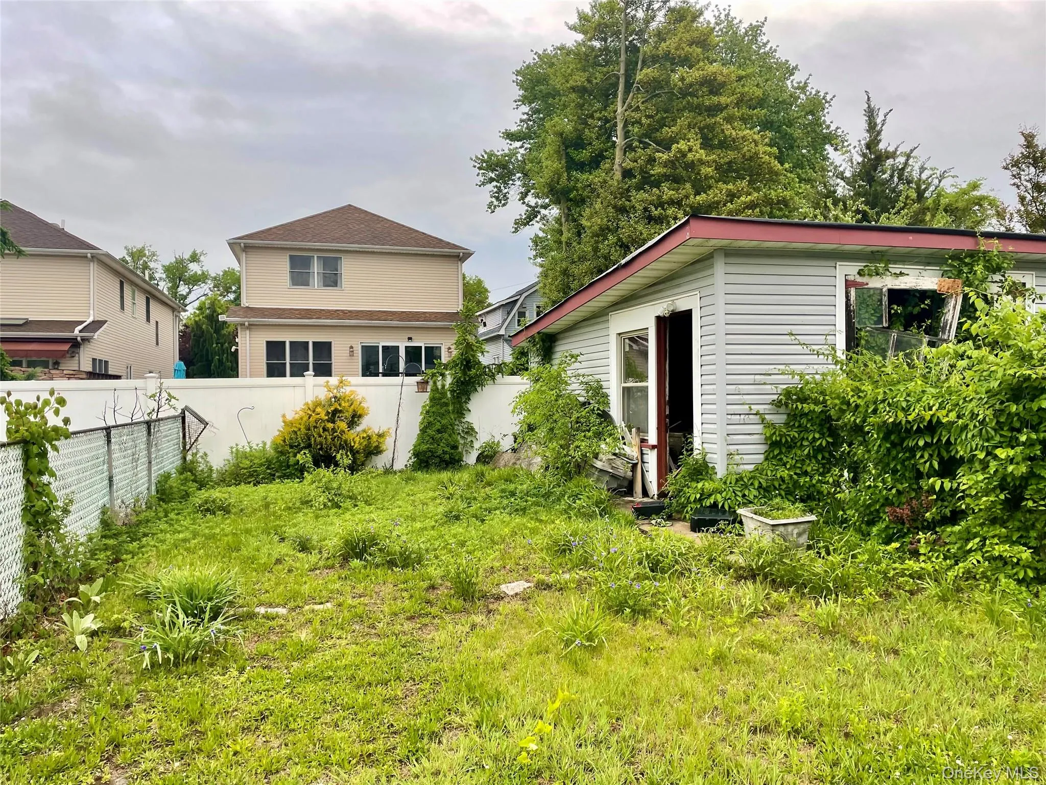 141 Fisher Avenue, New York, NY, 3 Bedrooms Bedrooms, 8 Rooms Rooms,1 BathroomBathrooms,Residential,For Rent,Fisher,0,1001236 141 Fisher Avenue, New York, NY, 3 Bedrooms Bedrooms, 8 Rooms Rooms,1 BathroomBathrooms,Residential,For Rent,Fisher,0,1001236