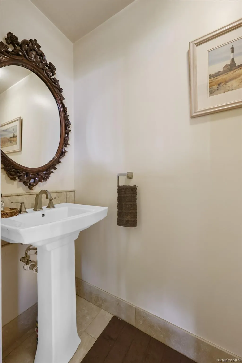Powder room Powder room