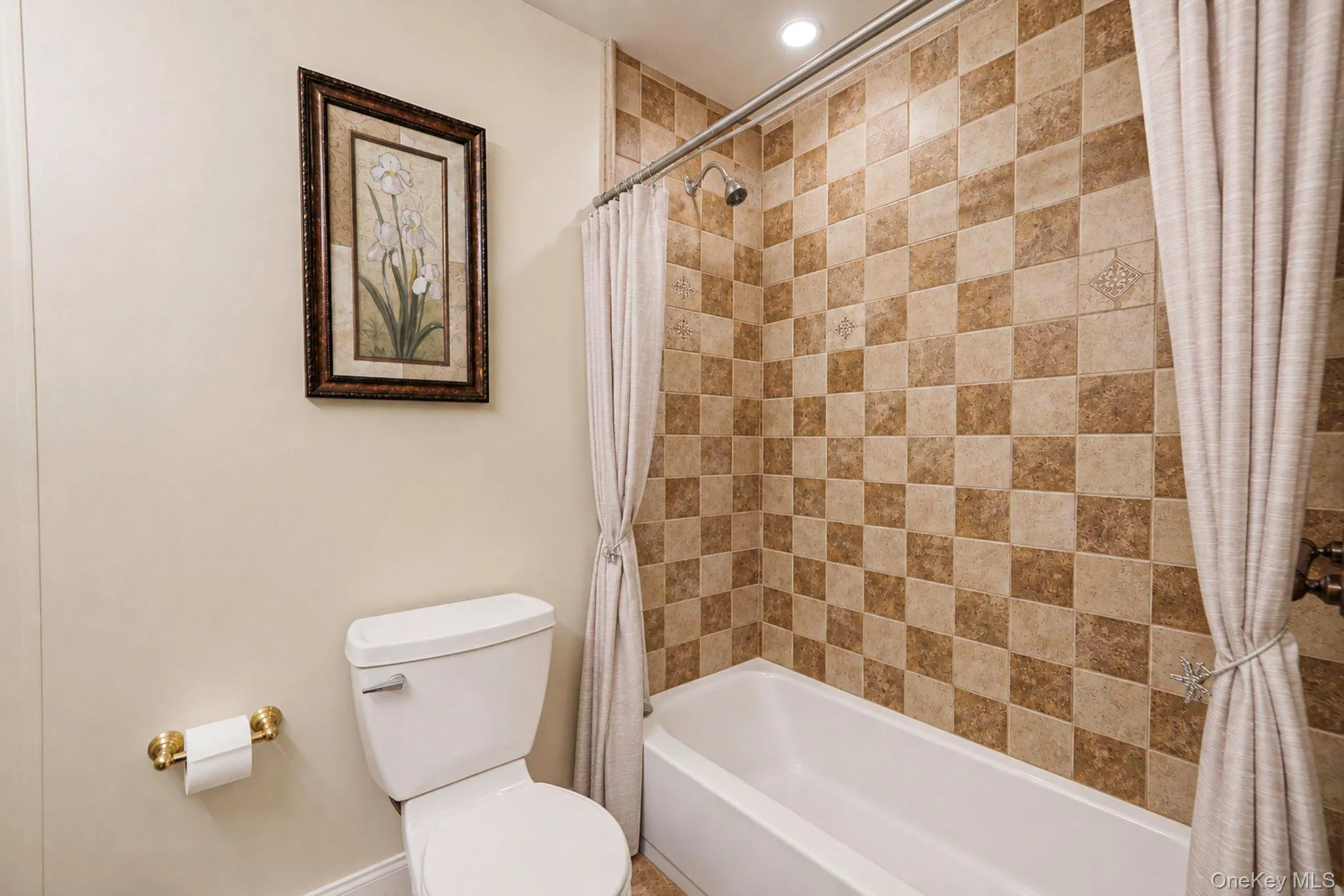 5 Tawny Pass, Brookhaven, NY, 5 Bedrooms Bedrooms, 9 Rooms Rooms,4 BathroomsBathrooms,Residential,For Rent,Tawny,0,1001241 5 Tawny Pass, Brookhaven, NY, 5 Bedrooms Bedrooms, 9 Rooms Rooms,4 BathroomsBathrooms,Residential,For Rent,Tawny,0,1001241