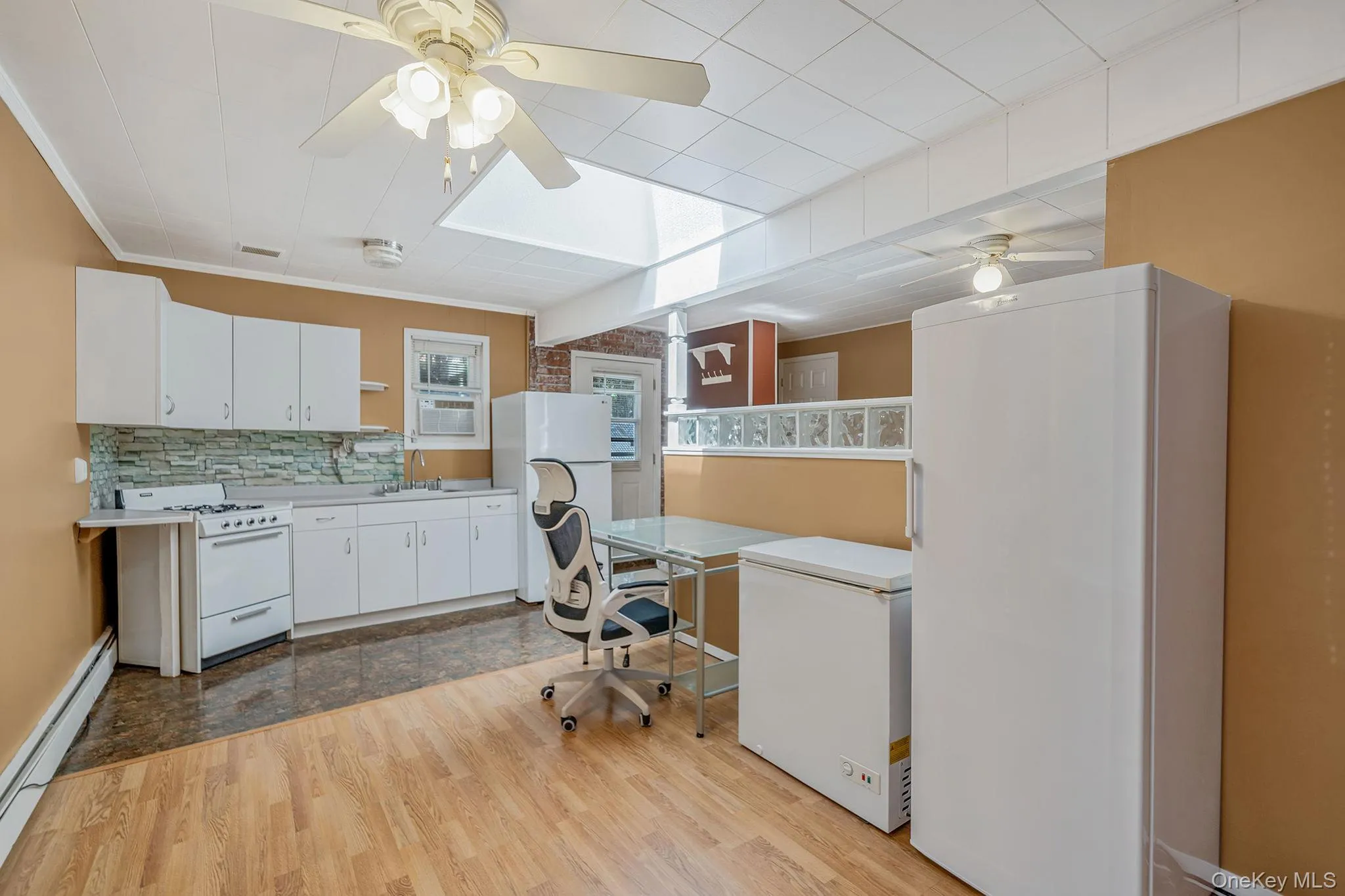 5 Tawny Pass, Brookhaven, NY, 5 Bedrooms Bedrooms, 9 Rooms Rooms,4 BathroomsBathrooms,Residential,For Rent,Tawny,0,1001241 5 Tawny Pass, Brookhaven, NY, 5 Bedrooms Bedrooms, 9 Rooms Rooms,4 BathroomsBathrooms,Residential,For Rent,Tawny,0,1001241