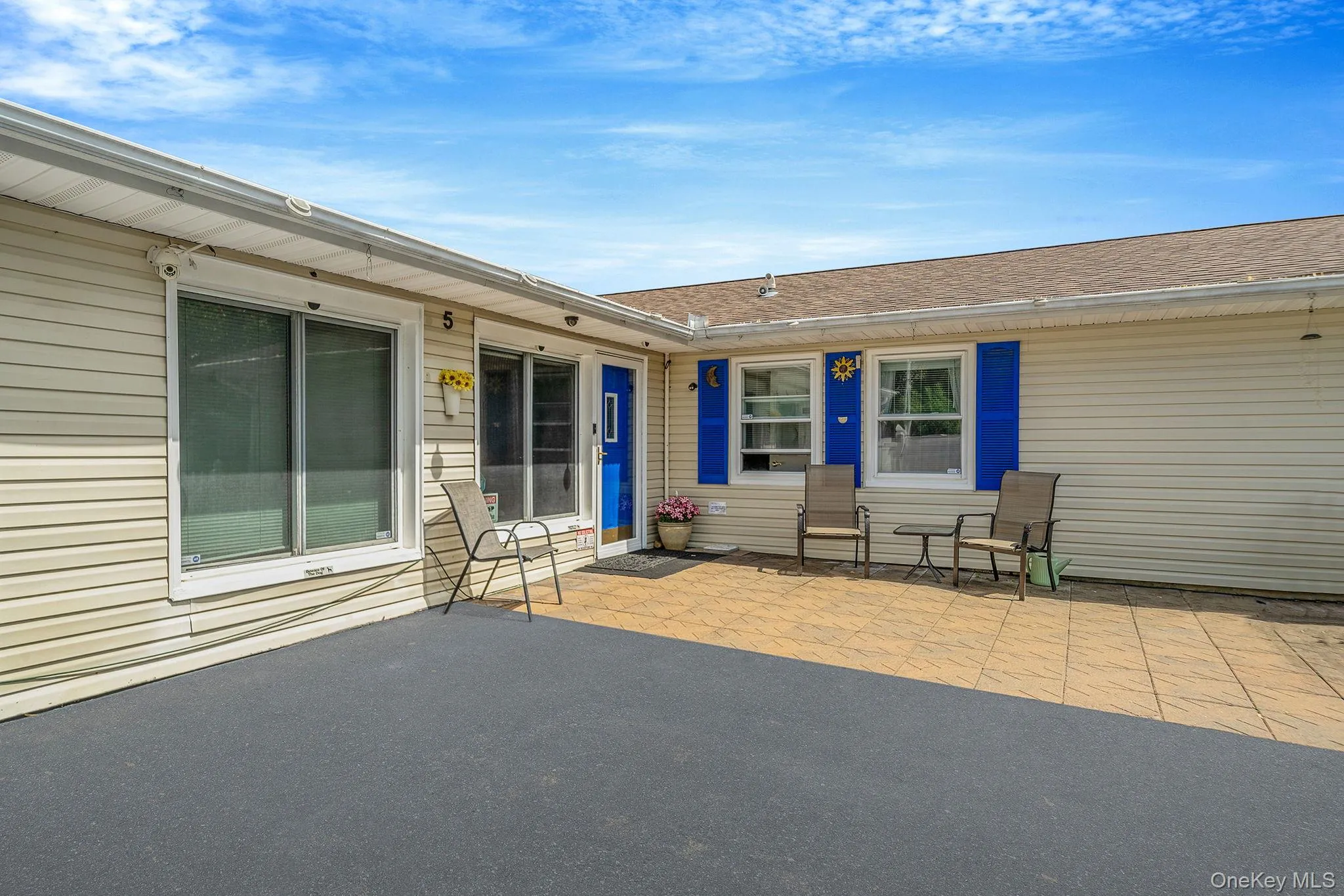 5 Tawny Pass, Brookhaven, NY, 5 Bedrooms Bedrooms, 9 Rooms Rooms,4 BathroomsBathrooms,Residential,For Rent,Tawny,0,1001241 5 Tawny Pass, Brookhaven, NY, 5 Bedrooms Bedrooms, 9 Rooms Rooms,4 BathroomsBathrooms,Residential,For Rent,Tawny,0,1001241
