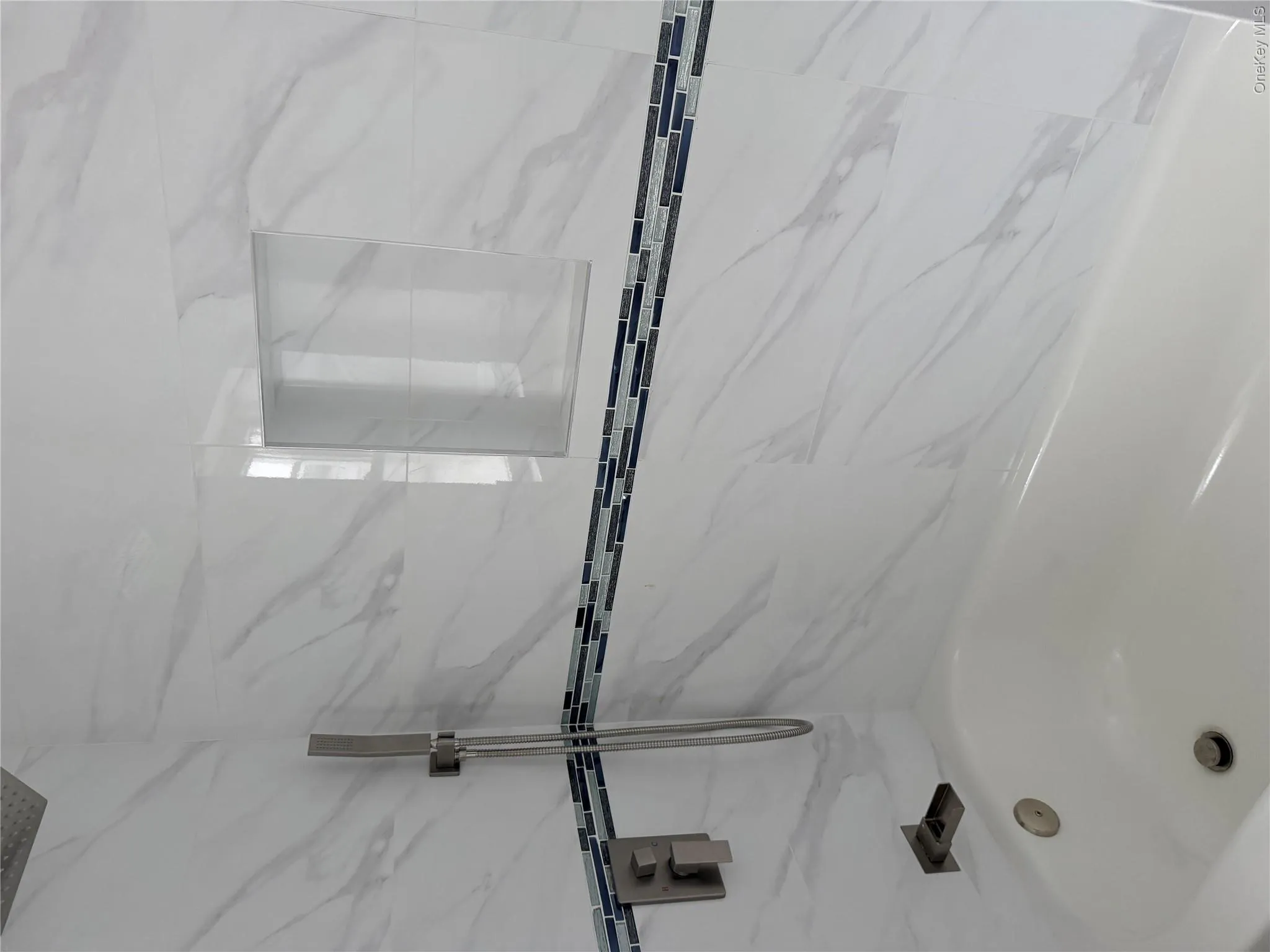 Upper bathroom bath tub"Actual" Upper bathroom bath tub"Actual"