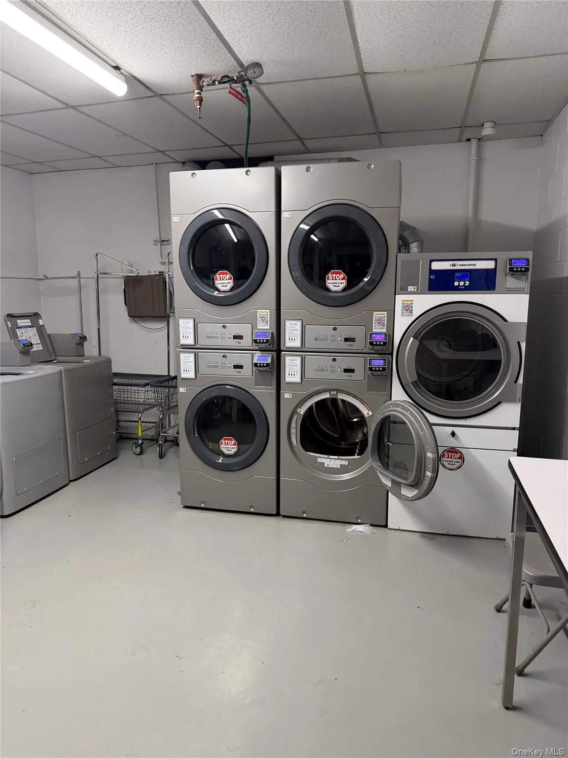 76-12 35th Avenue, New York, NY, 1 Bedroom Bedrooms, 4 Rooms Rooms,1 BathroomBathrooms,Residential,For Rent,35th,0,1001249 76-12 35th Avenue, New York, NY, 1 Bedroom Bedrooms, 4 Rooms Rooms,1 BathroomBathrooms,Residential,For Rent,35th,0,1001249