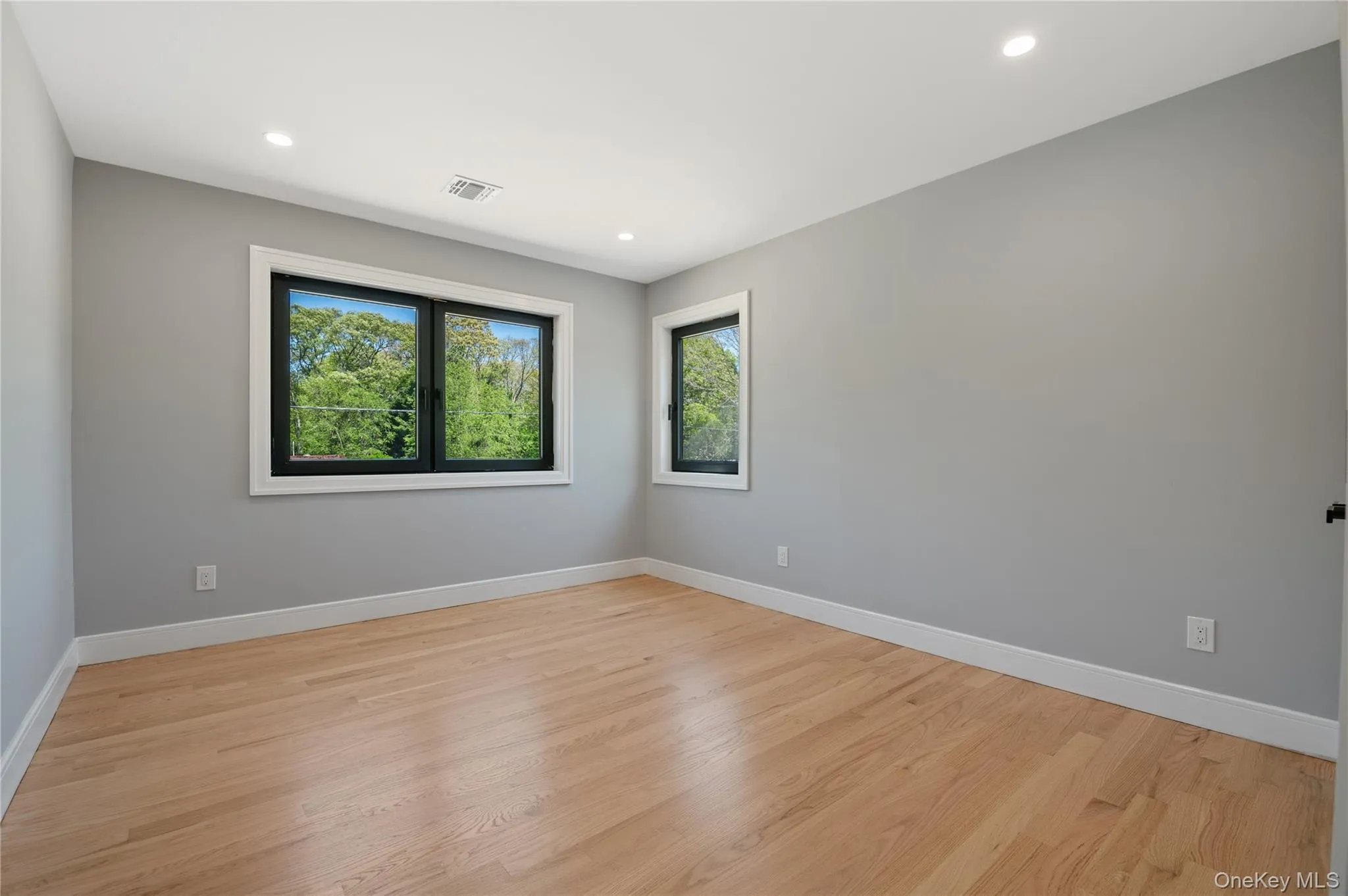 845 Islip Avenue, Islip, NY, 5 Bedrooms Bedrooms, 9 Rooms Rooms,4 BathroomsBathrooms,Residential,For Rent,Islip,0,1001251 845 Islip Avenue, Islip, NY, 5 Bedrooms Bedrooms, 9 Rooms Rooms,4 BathroomsBathrooms,Residential,For Rent,Islip,0,1001251