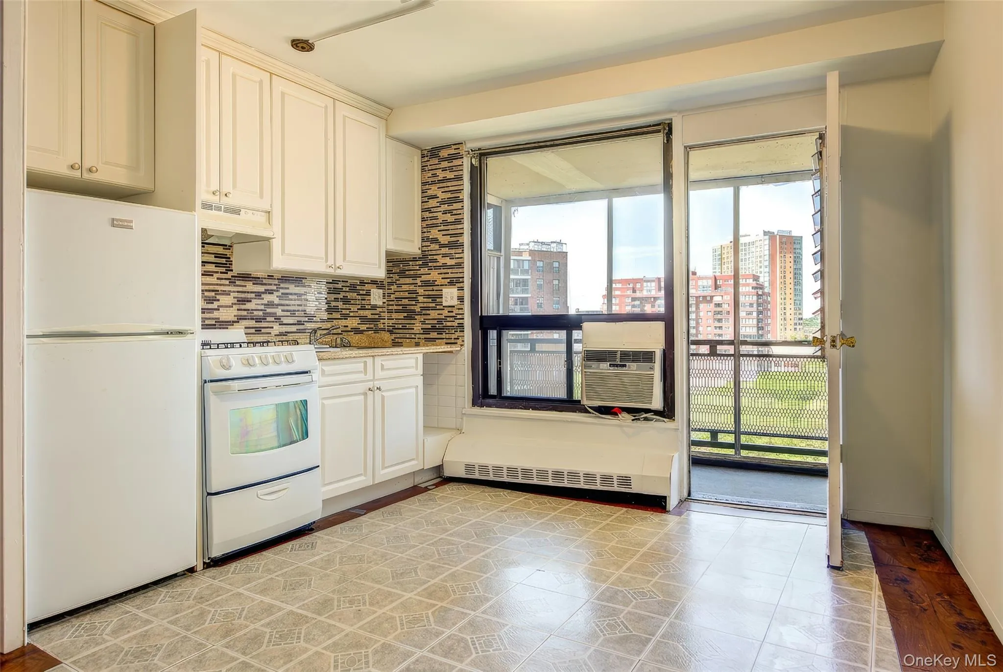 61-35 98th Street, New York, NY, 1 Room Rooms,1 BathroomBathrooms,Residential,For Rent,98th,0,1001254 61-35 98th Street, New York, NY, 1 Room Rooms,1 BathroomBathrooms,Residential,For Rent,98th,0,1001254