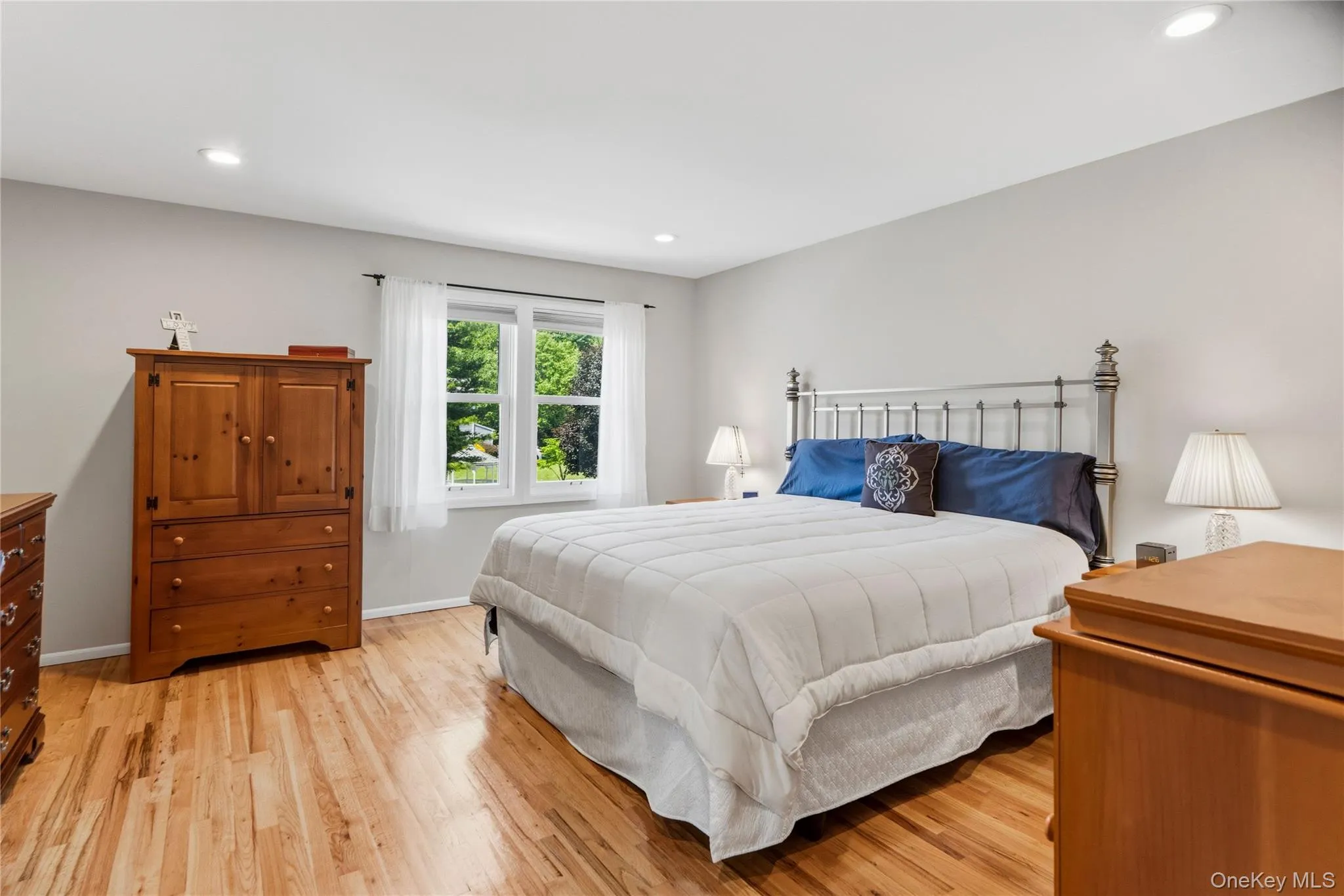 36 Sea Court Lane, Brookhaven, NY, 3 Bedrooms Bedrooms, 6 Rooms Rooms,2 BathroomsBathrooms,Residential,For Rent,Sea Court,0,1001257 36 Sea Court Lane, Brookhaven, NY, 3 Bedrooms Bedrooms, 6 Rooms Rooms,2 BathroomsBathrooms,Residential,For Rent,Sea Court,0,1001257