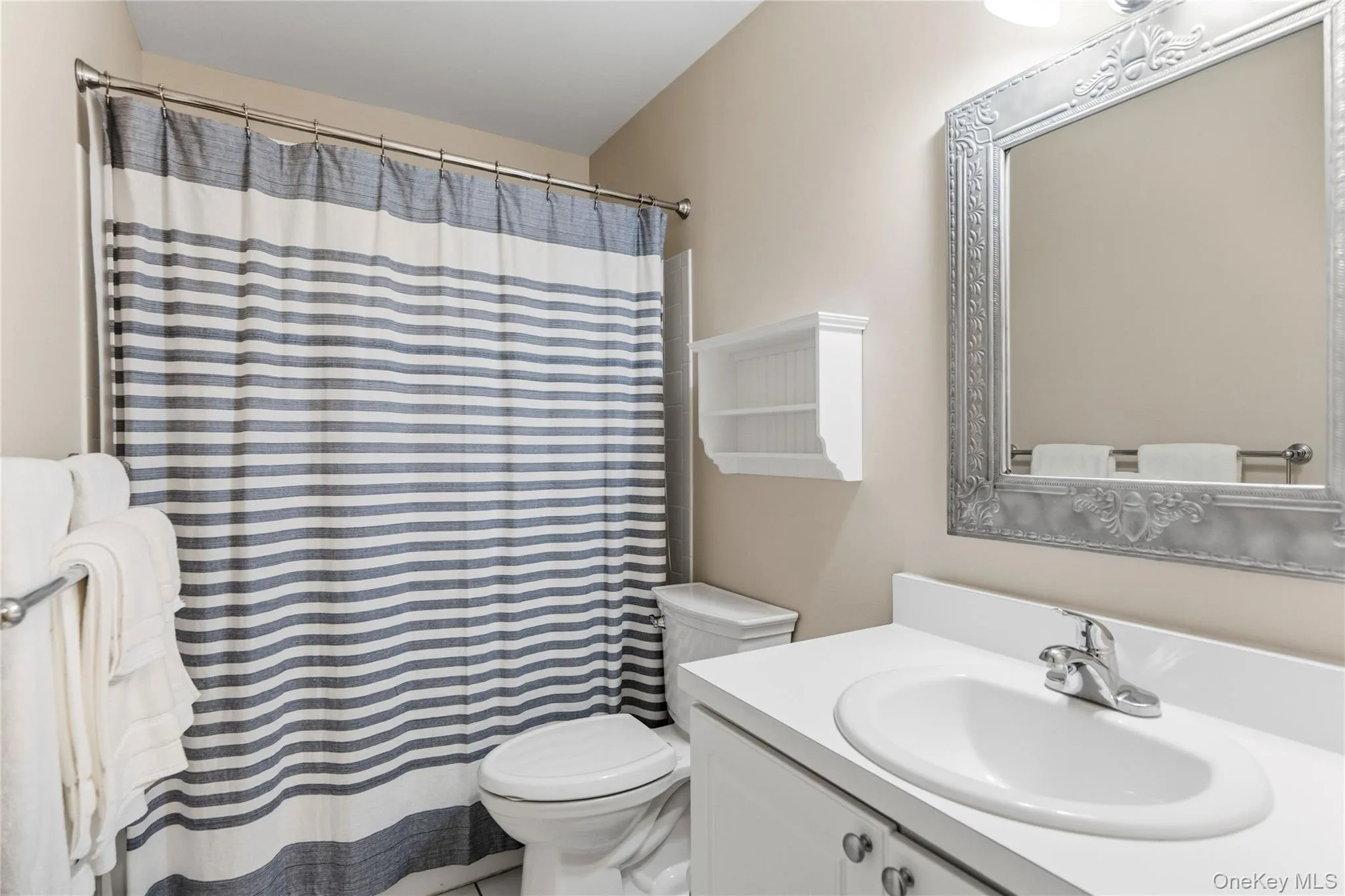 36 Sea Court Lane, Brookhaven, NY, 3 Bedrooms Bedrooms, 6 Rooms Rooms,2 BathroomsBathrooms,Residential,For Rent,Sea Court,0,1001257 36 Sea Court Lane, Brookhaven, NY, 3 Bedrooms Bedrooms, 6 Rooms Rooms,2 BathroomsBathrooms,Residential,For Rent,Sea Court,0,1001257