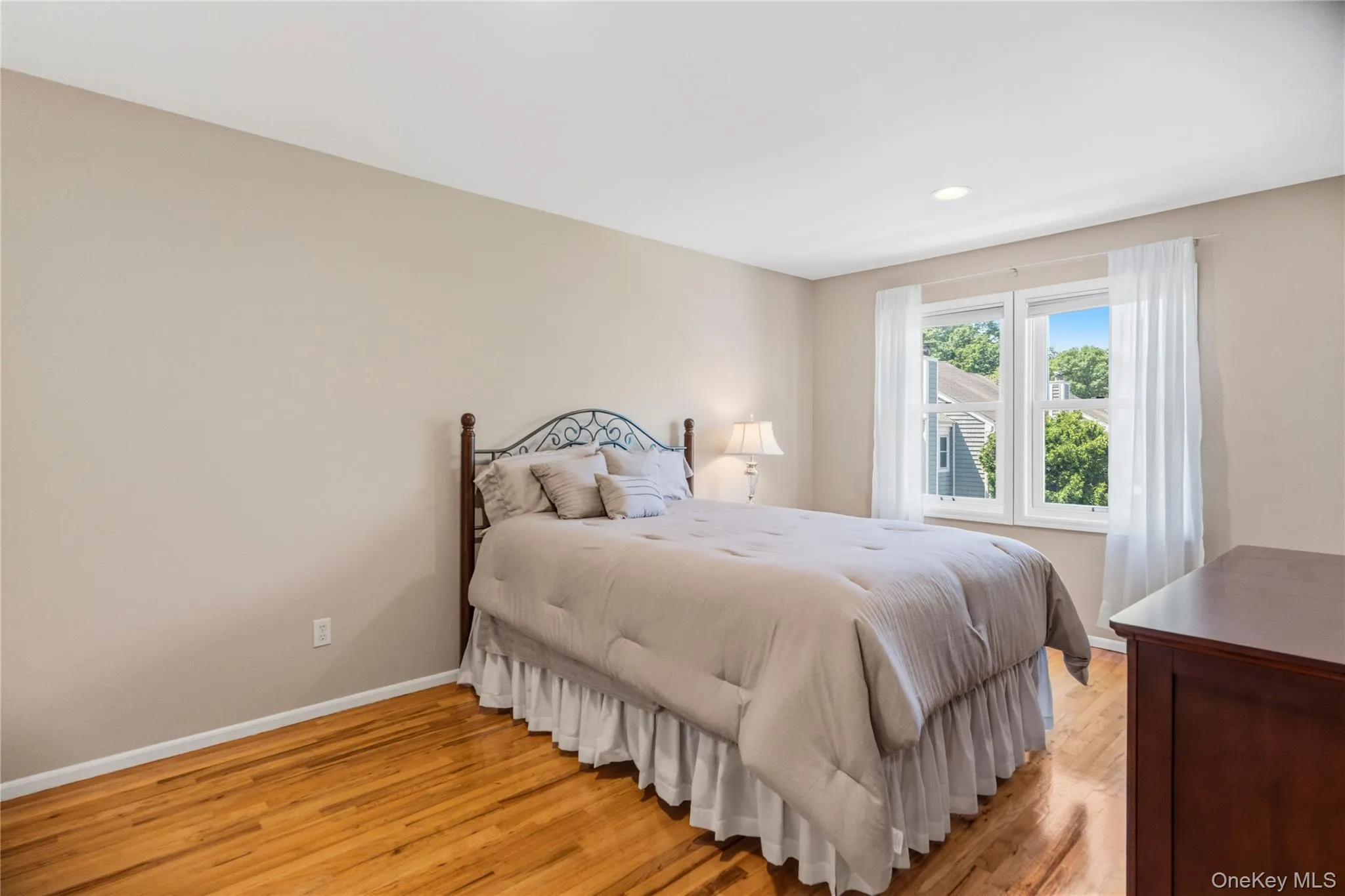 36 Sea Court Lane, Brookhaven, NY, 3 Bedrooms Bedrooms, 6 Rooms Rooms,2 BathroomsBathrooms,Residential,For Rent,Sea Court,0,1001257 36 Sea Court Lane, Brookhaven, NY, 3 Bedrooms Bedrooms, 6 Rooms Rooms,2 BathroomsBathrooms,Residential,For Rent,Sea Court,0,1001257