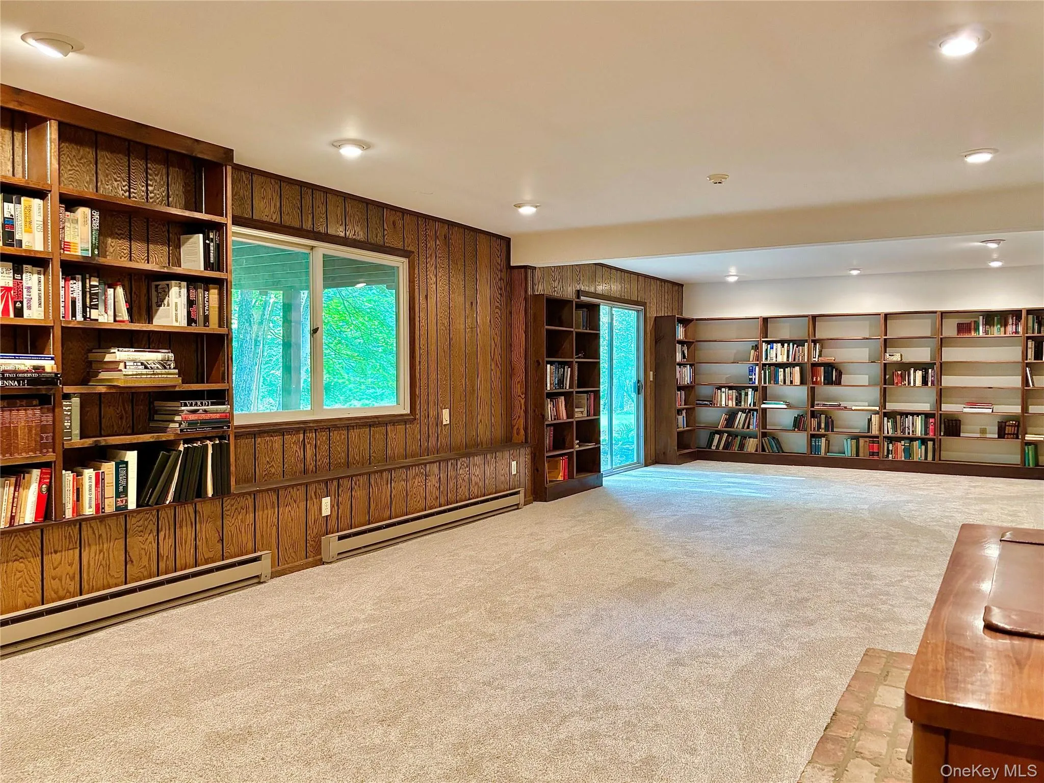 Great space 26' x 16' sq feet Great space 26' x 16' sq feet