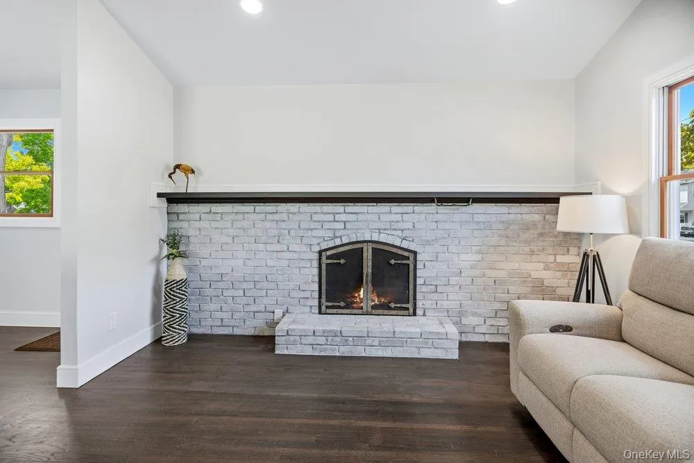 165 Livingston Avenue, Babylon, NY, 3 Bedrooms Bedrooms, 6 Rooms Rooms,2 BathroomsBathrooms,Residential Sale,For Rent,Livingston,0,1001262 165 Livingston Avenue, Babylon, NY, 3 Bedrooms Bedrooms, 6 Rooms Rooms,2 BathroomsBathrooms,Residential Sale,For Rent,Livingston,0,1001262