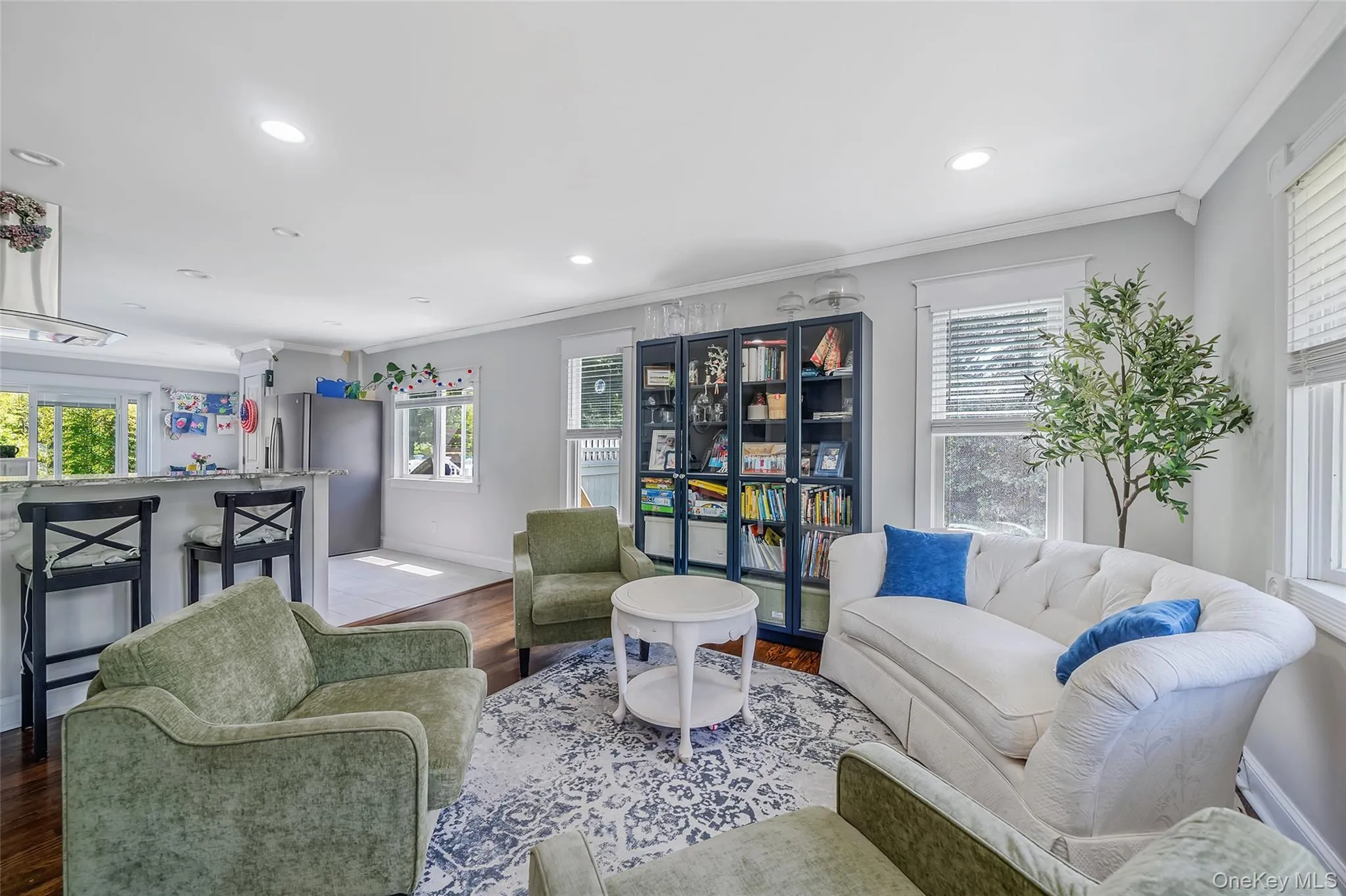 577 Oak Avenue, Islip, NY, 3 Bedrooms Bedrooms, 7 Rooms Rooms,2 BathroomsBathrooms,Residential,For Rent,Oak,0,1001264 577 Oak Avenue, Islip, NY, 3 Bedrooms Bedrooms, 7 Rooms Rooms,2 BathroomsBathrooms,Residential,For Rent,Oak,0,1001264