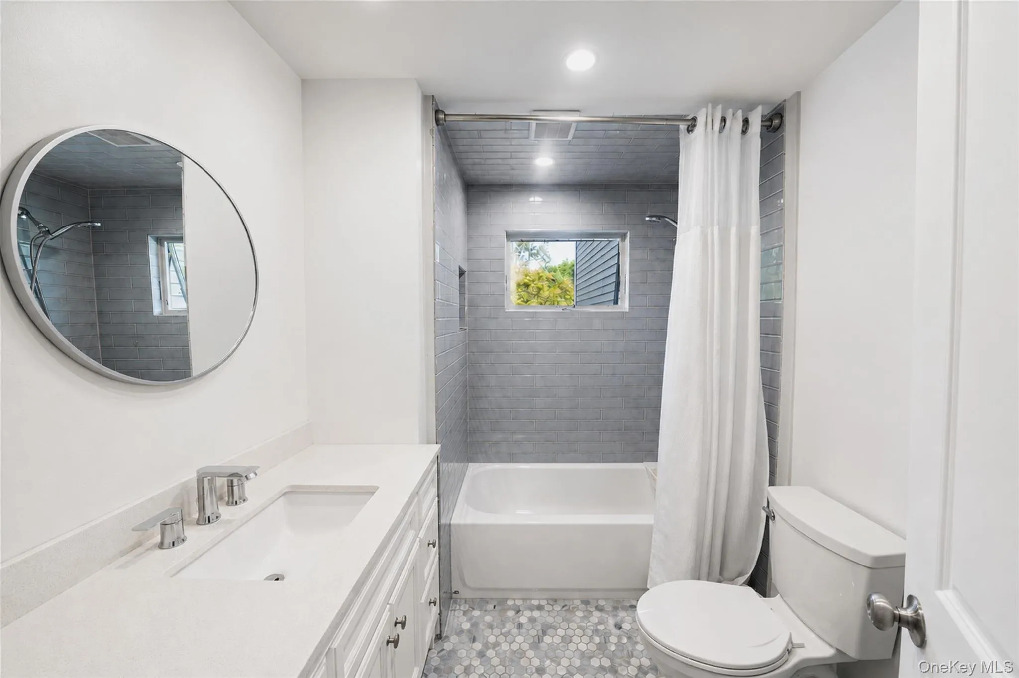 577 Oak Avenue, Islip, NY, 3 Bedrooms Bedrooms, 7 Rooms Rooms,2 BathroomsBathrooms,Residential,For Rent,Oak,0,1001264 577 Oak Avenue, Islip, NY, 3 Bedrooms Bedrooms, 7 Rooms Rooms,2 BathroomsBathrooms,Residential,For Rent,Oak,0,1001264
