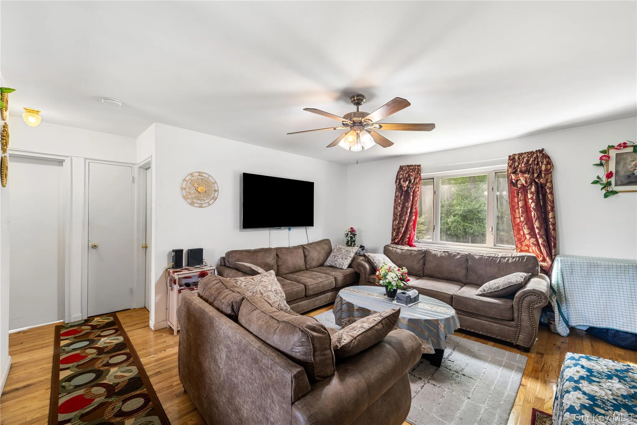 225-08 Stronghurst Avenue, New York, NY, 2 Bedrooms Bedrooms, 5 Rooms Rooms,1 BathroomBathrooms,Residential Sale,For Rent,Stronghurst,0,1001266 225-08 Stronghurst Avenue, New York, NY, 2 Bedrooms Bedrooms, 5 Rooms Rooms,1 BathroomBathrooms,Residential Sale,For Rent,Stronghurst,0,1001266