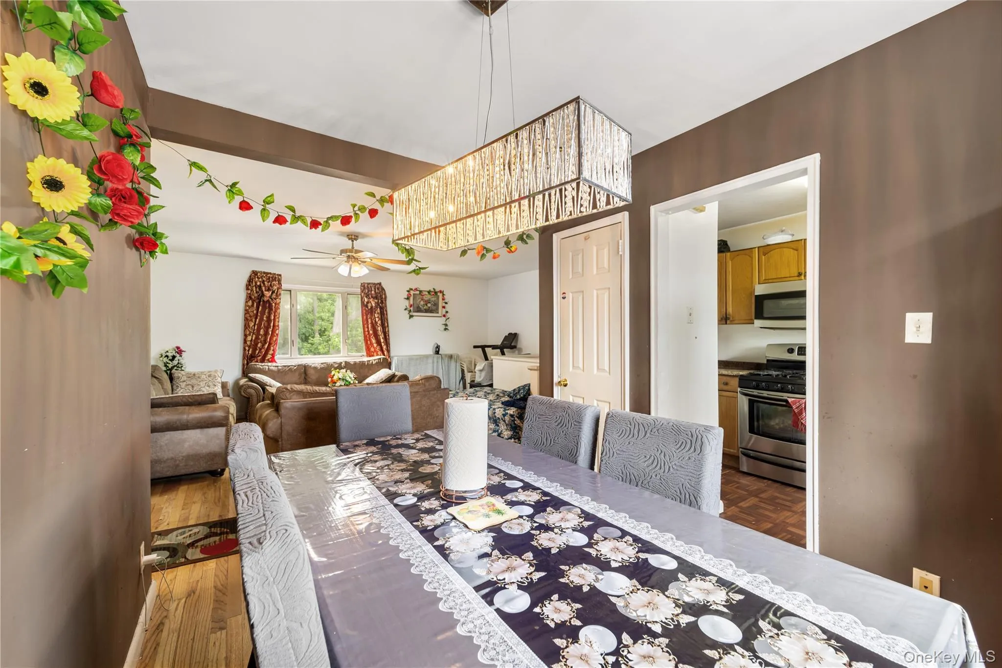 225-08 Stronghurst Avenue, New York, NY, 2 Bedrooms Bedrooms, 5 Rooms Rooms,1 BathroomBathrooms,Residential Sale,For Rent,Stronghurst,0,1001266 225-08 Stronghurst Avenue, New York, NY, 2 Bedrooms Bedrooms, 5 Rooms Rooms,1 BathroomBathrooms,Residential Sale,For Rent,Stronghurst,0,1001266