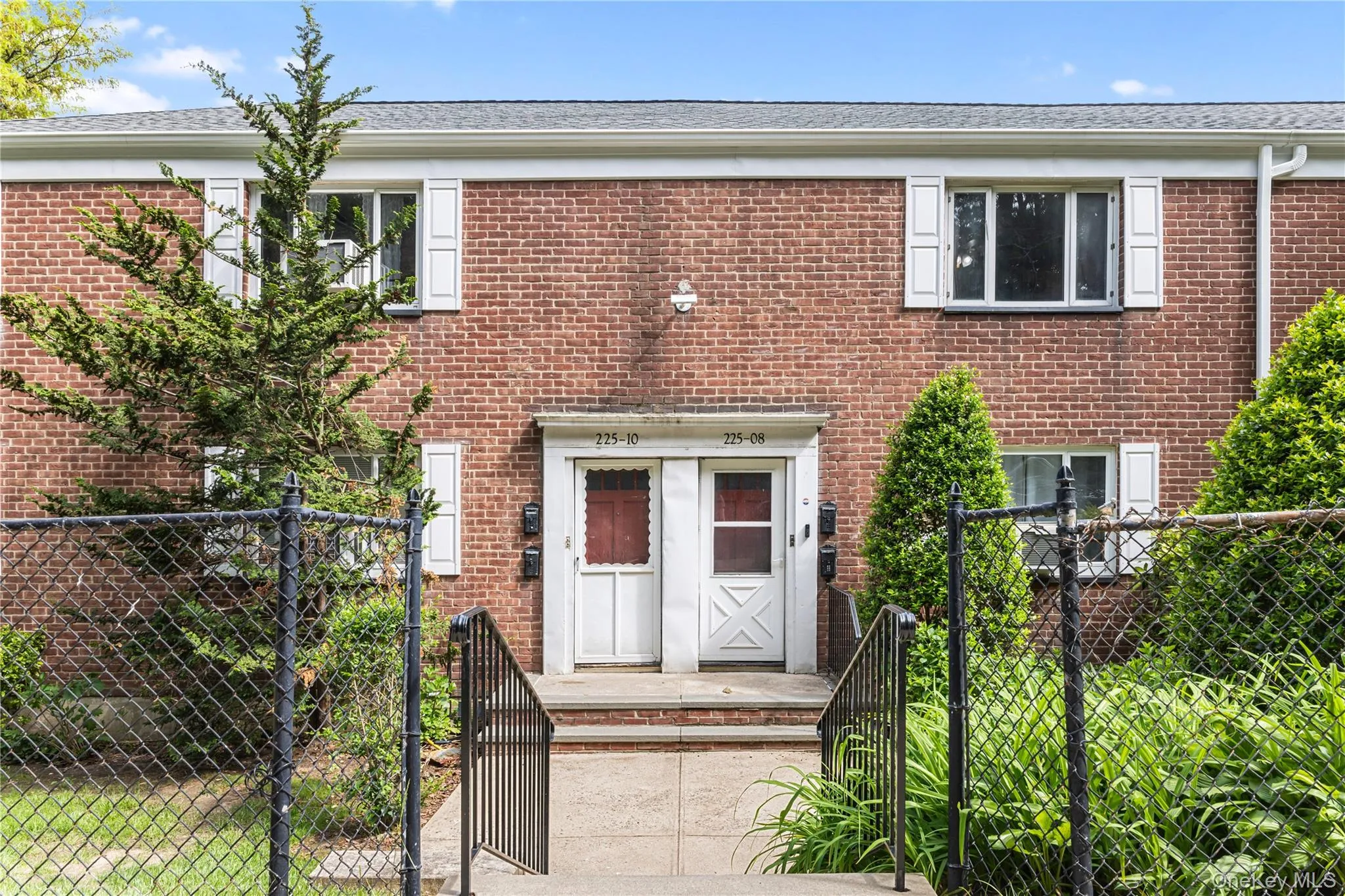 225-08 Stronghurst Avenue, New York, NY, 2 Bedrooms Bedrooms, 5 Rooms Rooms,1 BathroomBathrooms,Residential Sale,For Rent,Stronghurst,0,1001266 225-08 Stronghurst Avenue, New York, NY, 2 Bedrooms Bedrooms, 5 Rooms Rooms,1 BathroomBathrooms,Residential Sale,For Rent,Stronghurst,0,1001266