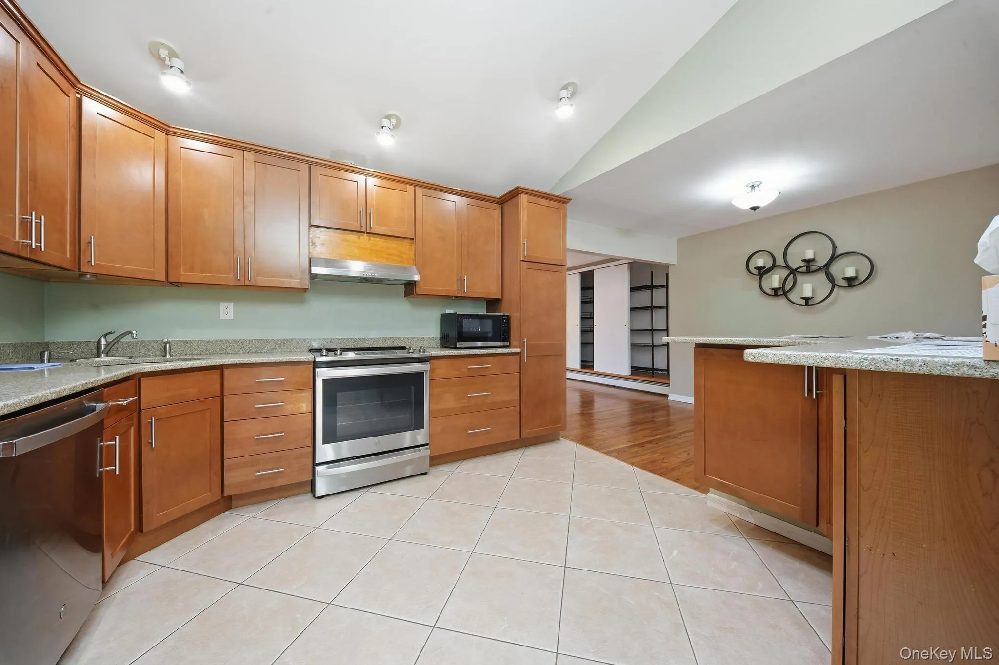 58 Oakridge Drive, Islip, NY, 6 Bedrooms Bedrooms, 9 Rooms Rooms,3 BathroomsBathrooms,Residential,For Rent,Oakridge,0,1001272 58 Oakridge Drive, Islip, NY, 6 Bedrooms Bedrooms, 9 Rooms Rooms,3 BathroomsBathrooms,Residential,For Rent,Oakridge,0,1001272