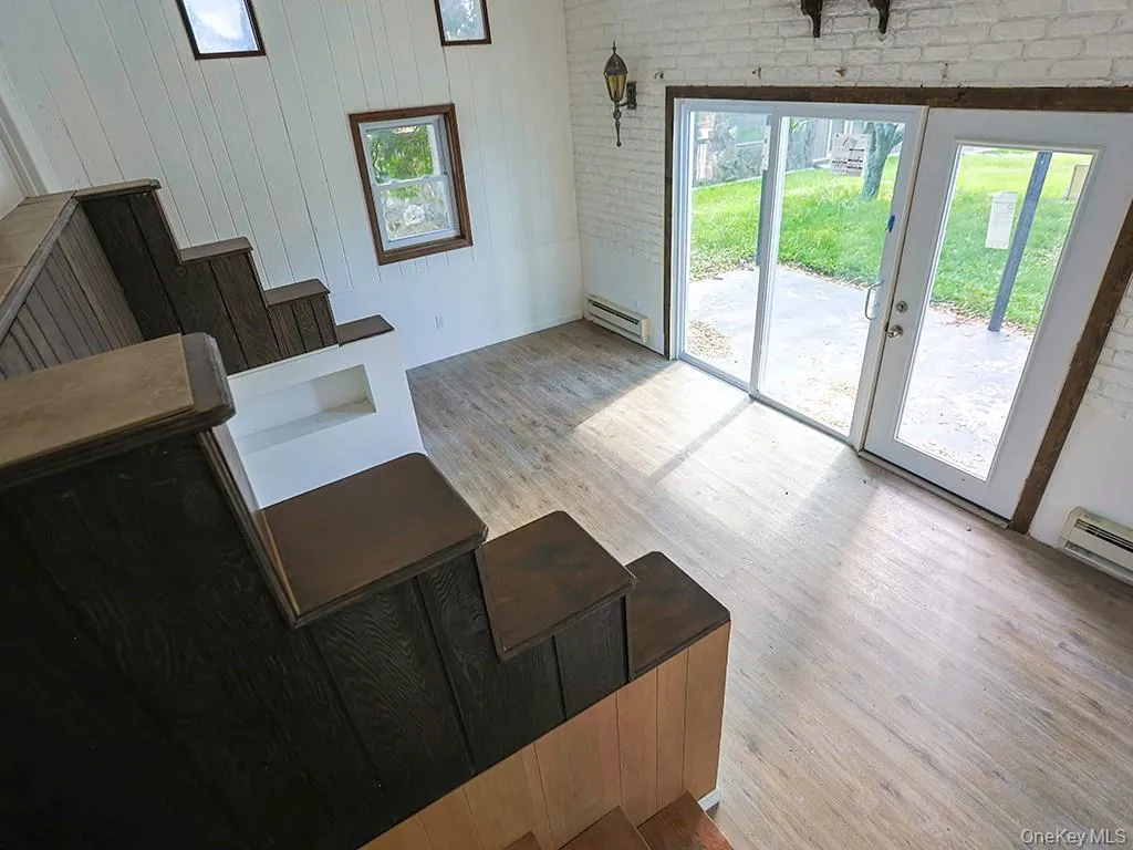 378 Broadway, Esopus, NY, 2 Bedrooms Bedrooms, 7 Rooms Rooms,1 BathroomBathrooms,Residential Lease,For Rent,Broadway,0,1001275 378 Broadway, Esopus, NY, 2 Bedrooms Bedrooms, 7 Rooms Rooms,1 BathroomBathrooms,Residential Lease,For Rent,Broadway,0,1001275