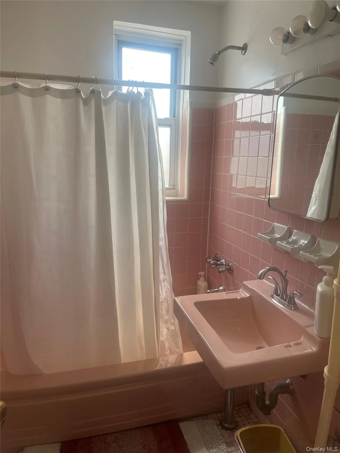 355 Bronx River Road, Yonkers, NY, 1 Bedroom Bedrooms, 3 Rooms Rooms,1 BathroomBathrooms,Residential,For Rent,Bronx River,0,1001276 355 Bronx River Road, Yonkers, NY, 1 Bedroom Bedrooms, 3 Rooms Rooms,1 BathroomBathrooms,Residential,For Rent,Bronx River,0,1001276