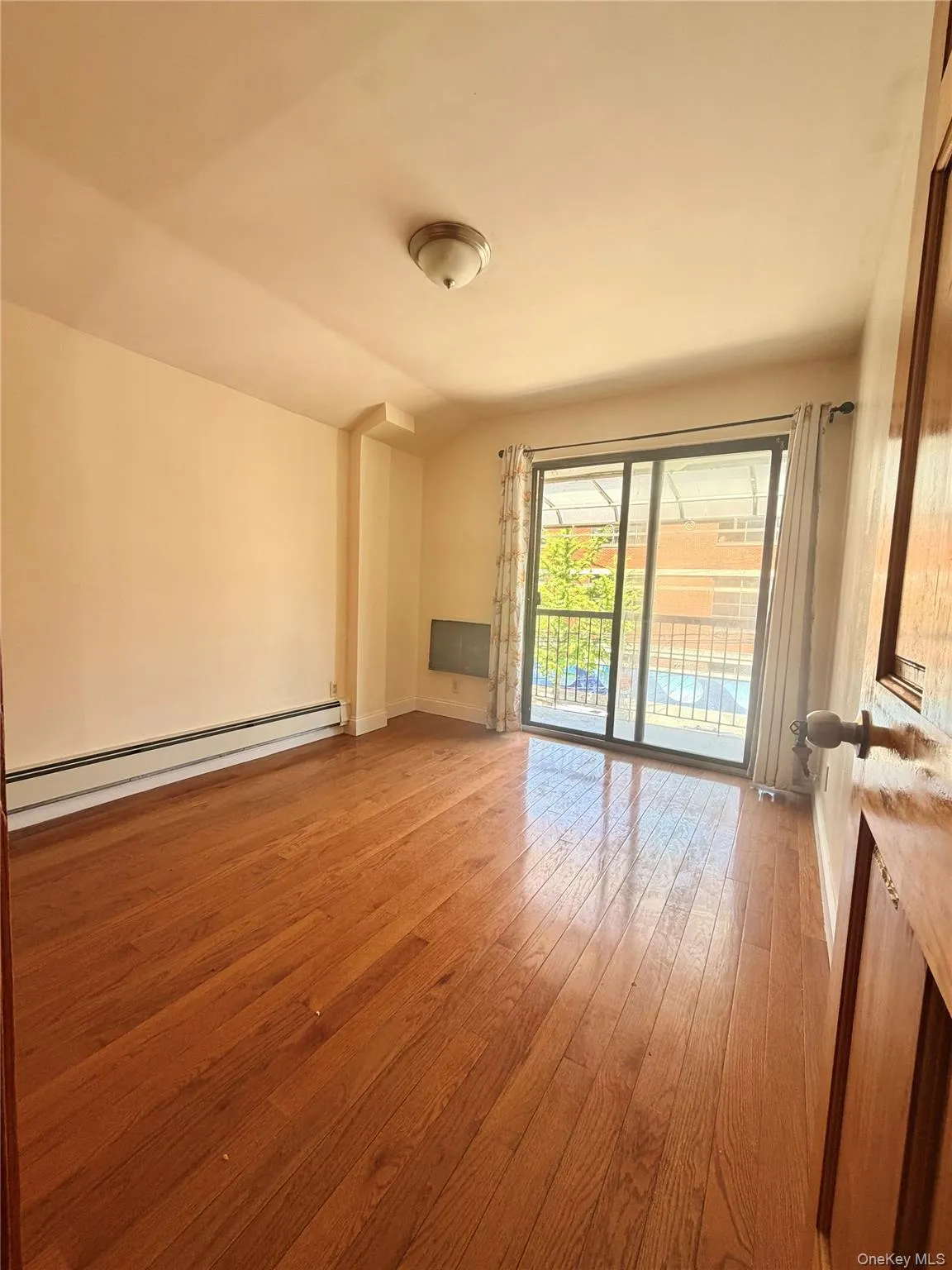 133-08 41st Road, New York, NY, 2 Bedrooms Bedrooms, 4 Rooms Rooms,1 BathroomBathrooms,Residential Lease,For Rent,41st,0,1001277 133-08 41st Road, New York, NY, 2 Bedrooms Bedrooms, 4 Rooms Rooms,1 BathroomBathrooms,Residential Lease,For Rent,41st,0,1001277