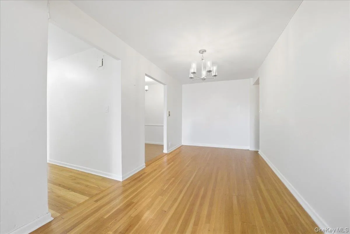 2080 Barnes Avenue Barnes Avenue, New York, NY, 2 Bedrooms Bedrooms, 5 Rooms Rooms,1 BathroomBathrooms,Residential,For Rent,Barnes,0,1001282 2080 Barnes Avenue Barnes Avenue, New York, NY, 2 Bedrooms Bedrooms, 5 Rooms Rooms,1 BathroomBathrooms,Residential,For Rent,Barnes,0,1001282