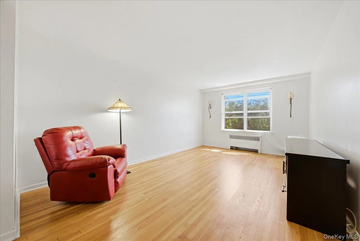 2080 Barnes Avenue Barnes Avenue, New York, NY, 2 Bedrooms Bedrooms, 5 Rooms Rooms,1 BathroomBathrooms,Residential,For Rent,Barnes,0,1001282 2080 Barnes Avenue Barnes Avenue, New York, NY, 2 Bedrooms Bedrooms, 5 Rooms Rooms,1 BathroomBathrooms,Residential,For Rent,Barnes,0,1001282