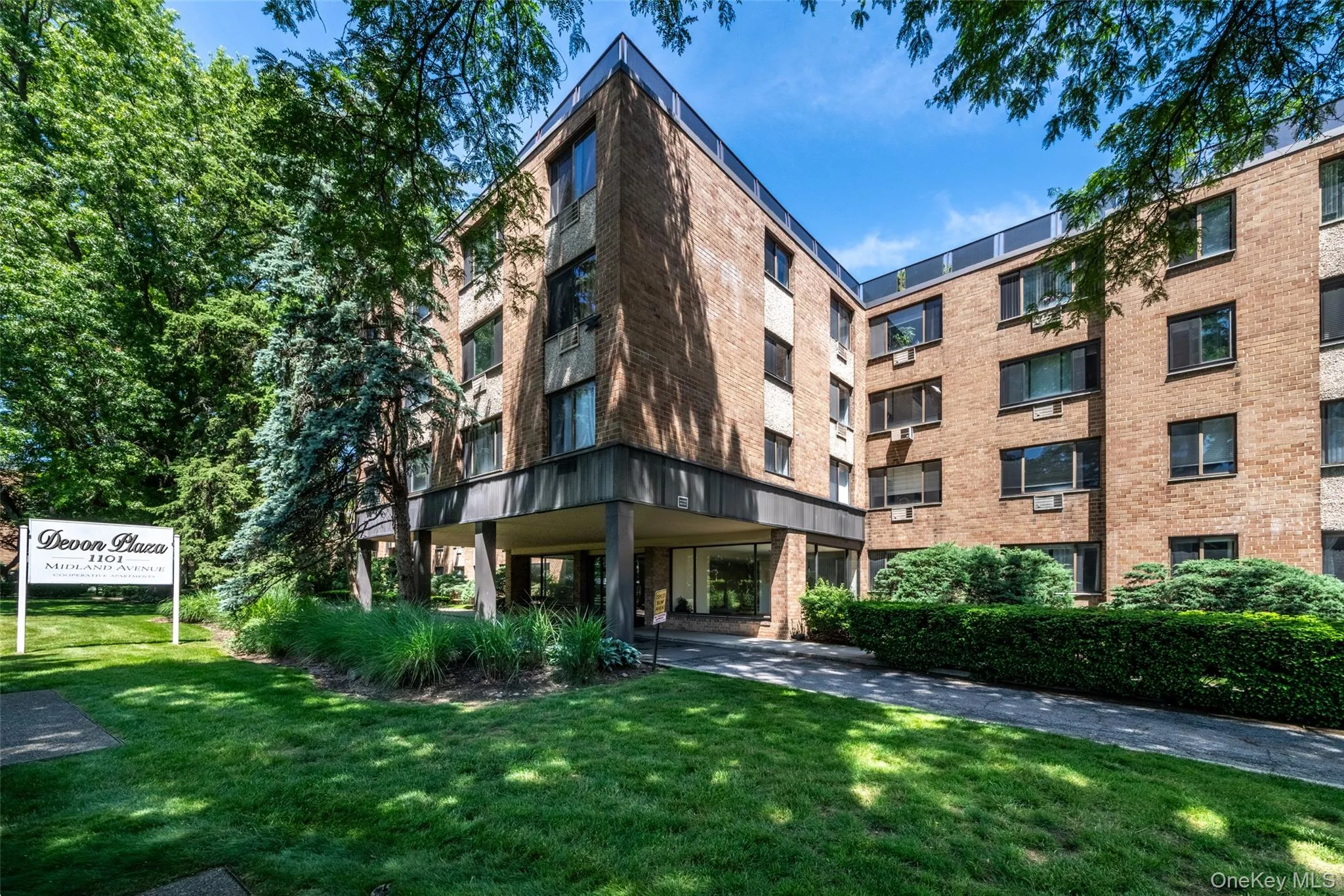 1101 Midland Avenue, Yonkers, NY, 1 Bedroom Bedrooms, 4 Rooms Rooms,1 BathroomBathrooms,Residential,For Rent,Midland,0,1001296 1101 Midland Avenue, Yonkers, NY, 1 Bedroom Bedrooms, 4 Rooms Rooms,1 BathroomBathrooms,Residential,For Rent,Midland,0,1001296