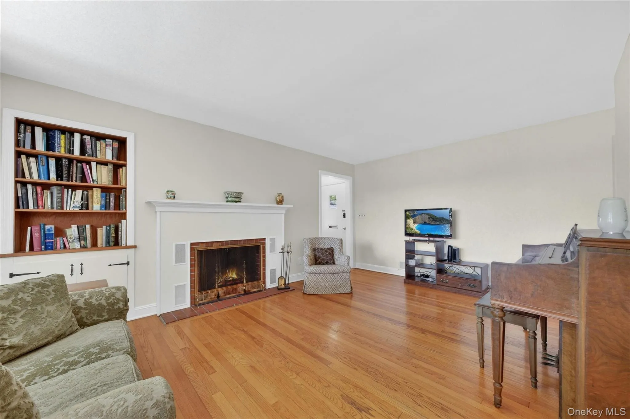333 Oak Drive, New Windsor, NY, 2 Bedrooms Bedrooms, 4 Rooms Rooms,1 BathroomBathrooms,Residential,For Rent,Oak,0,1001297 333 Oak Drive, New Windsor, NY, 2 Bedrooms Bedrooms, 4 Rooms Rooms,1 BathroomBathrooms,Residential,For Rent,Oak,0,1001297