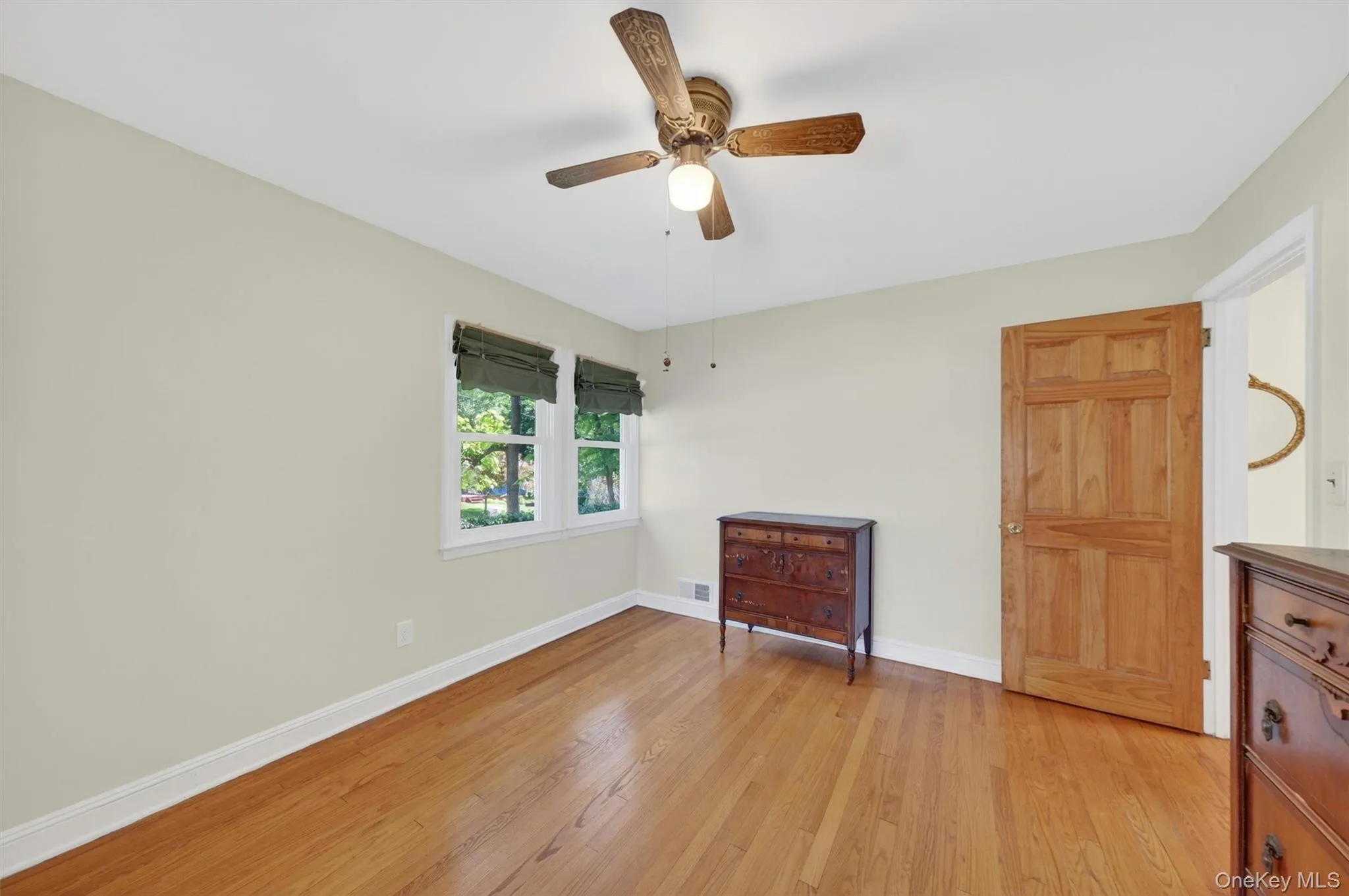 333 Oak Drive, New Windsor, NY, 2 Bedrooms Bedrooms, 4 Rooms Rooms,1 BathroomBathrooms,Residential,For Rent,Oak,0,1001297 333 Oak Drive, New Windsor, NY, 2 Bedrooms Bedrooms, 4 Rooms Rooms,1 BathroomBathrooms,Residential,For Rent,Oak,0,1001297