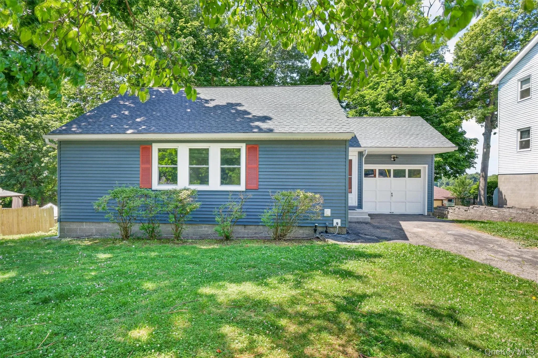 333 Oak Drive, New Windsor, NY, 2 Bedrooms Bedrooms, 4 Rooms Rooms,1 BathroomBathrooms,Residential,For Rent,Oak,0,1001297 333 Oak Drive, New Windsor, NY, 2 Bedrooms Bedrooms, 4 Rooms Rooms,1 BathroomBathrooms,Residential,For Rent,Oak,0,1001297