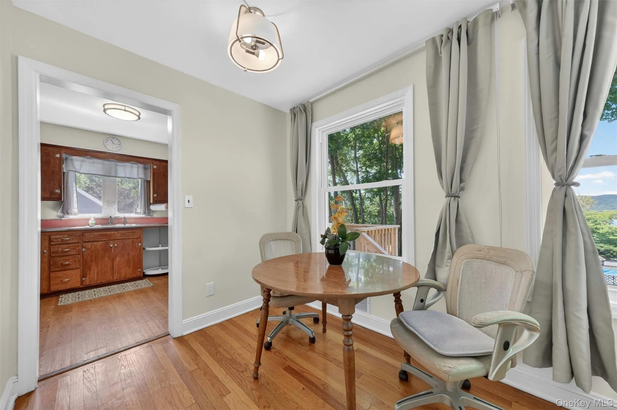 333 Oak Drive, New Windsor, NY, 2 Bedrooms Bedrooms, 4 Rooms Rooms,1 BathroomBathrooms,Residential,For Rent,Oak,0,1001297 333 Oak Drive, New Windsor, NY, 2 Bedrooms Bedrooms, 4 Rooms Rooms,1 BathroomBathrooms,Residential,For Rent,Oak,0,1001297